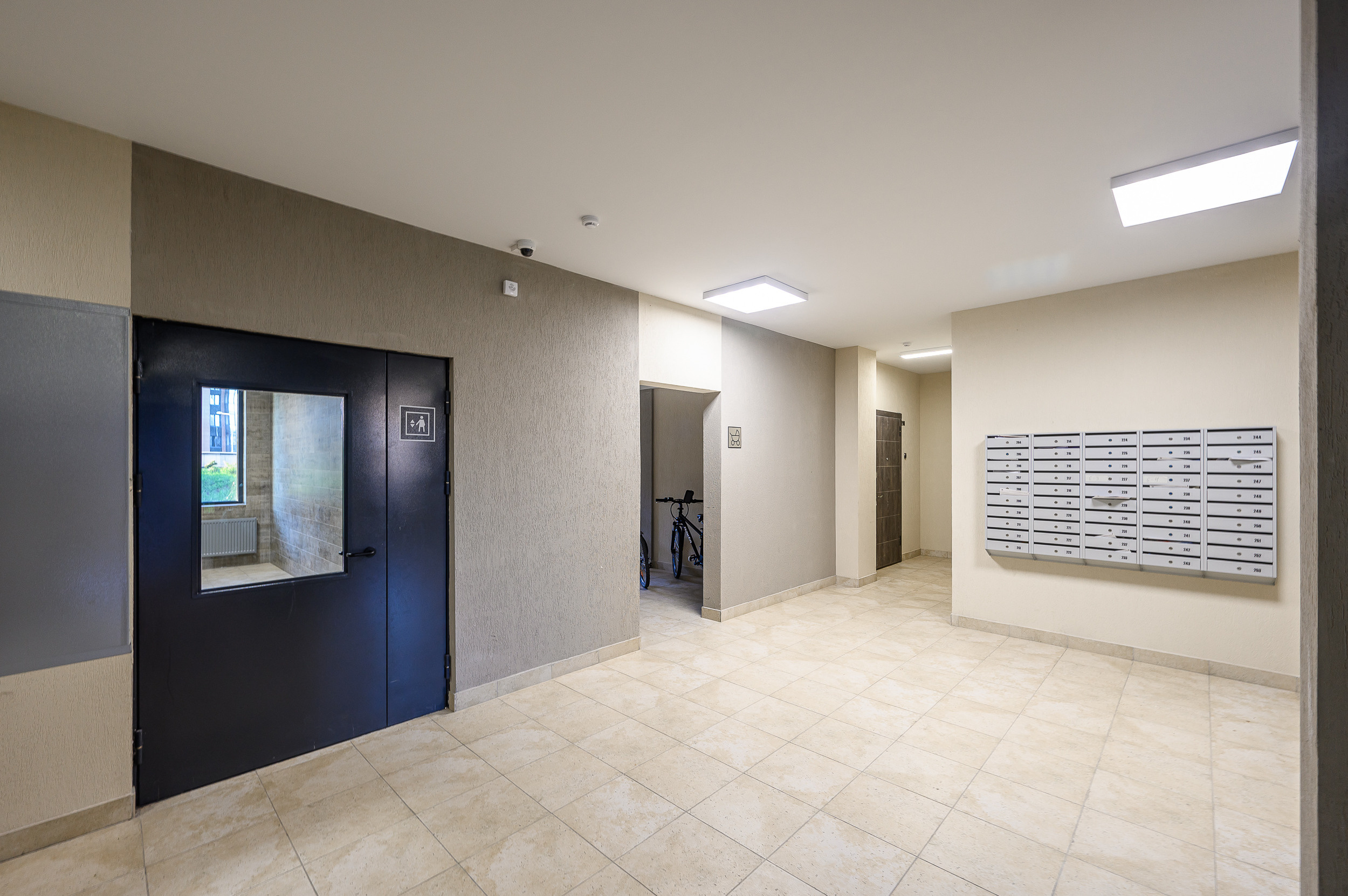 Простая квартира на продажу. Интерьерный фотограф. Фото- видеосъемка недвижимости Санкт-Петербург