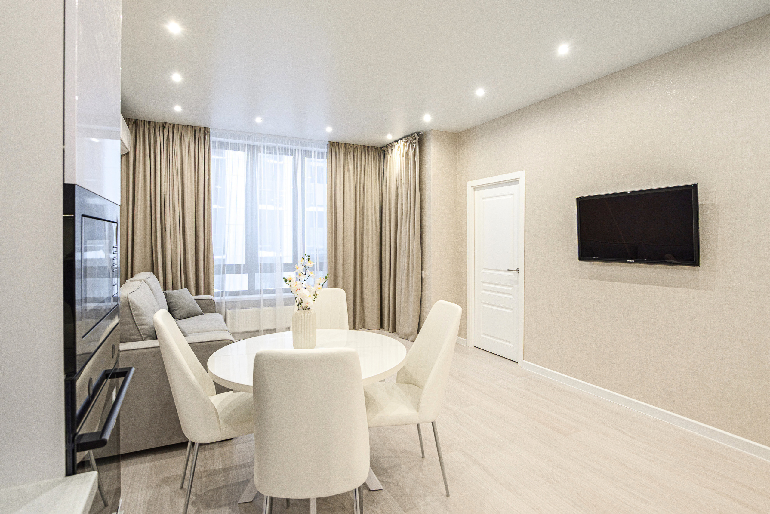 Квартира на продажу. Интерьерный фотограф. Фото- видеосъемка недвижимости Санкт-Петербург