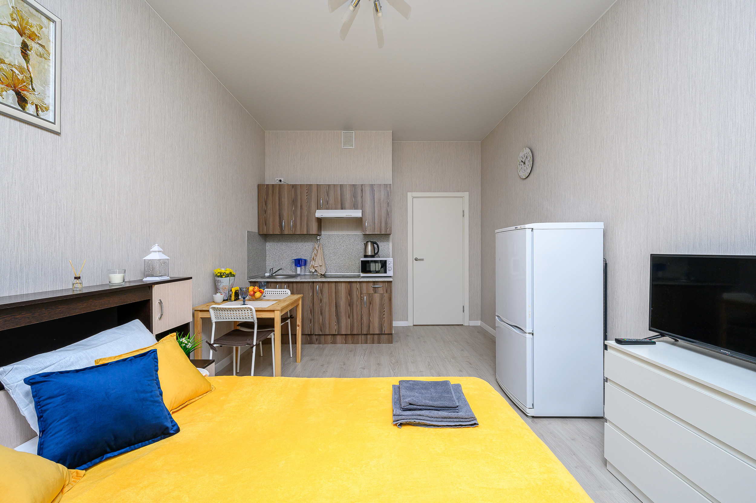 Маленькая студия под аренду. Интерьерный фотограф. Фото- видеосъемка недвижимости Санкт-Петербург