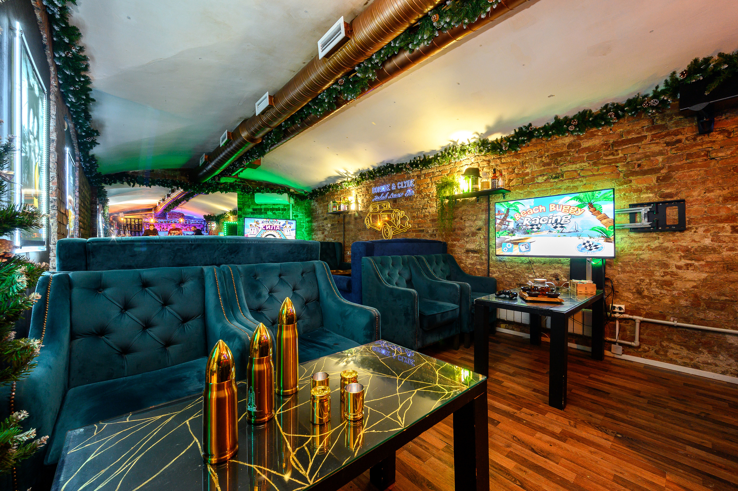 Лаунж-бар Bonnie and Clyde. Интерьерный фотограф. Фото- видеосъемка недвижимости Санкт-Петербург