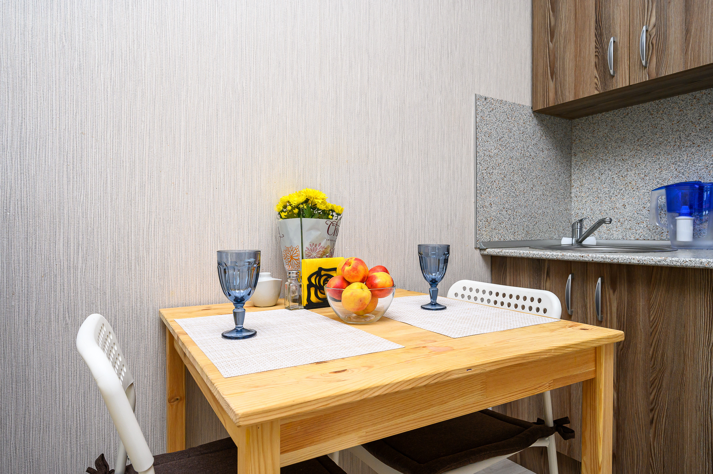 Маленькая студия под аренду. Интерьерный фотограф. Фото- видеосъемка недвижимости Санкт-Петербург