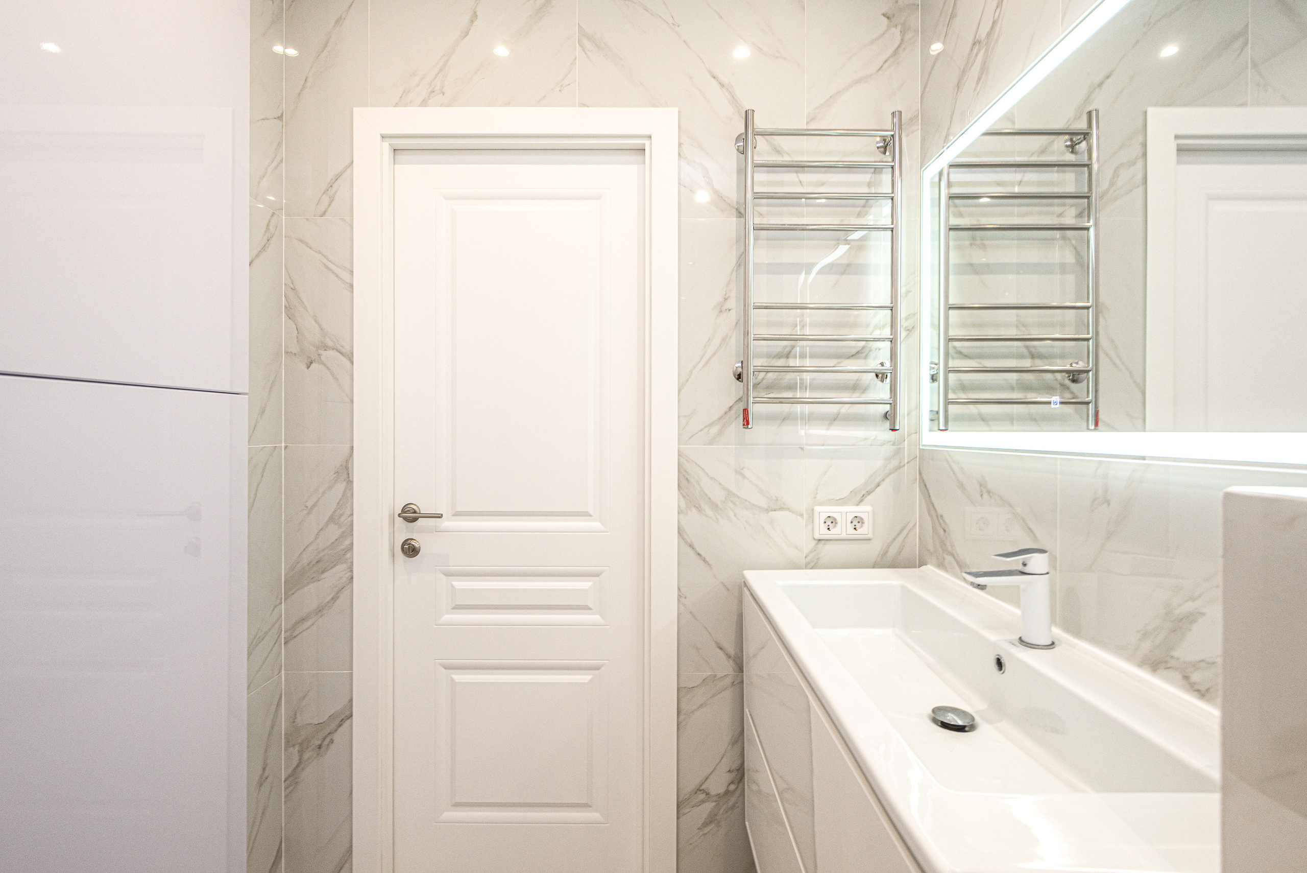 Квартира на продажу. Интерьерный фотограф. Фото- видеосъемка недвижимости Санкт-Петербург