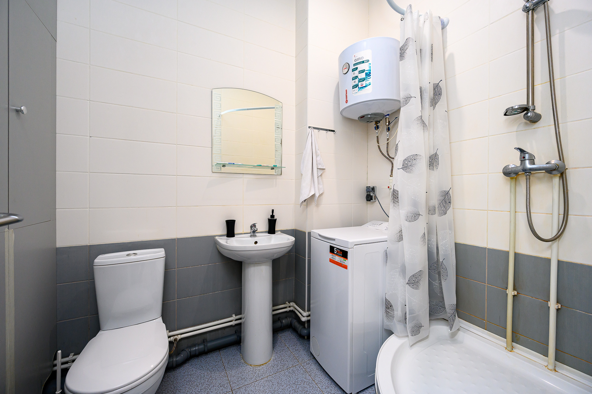 Маленькая студия под аренду. Интерьерный фотограф. Фото- видеосъемка недвижимости Санкт-Петербург