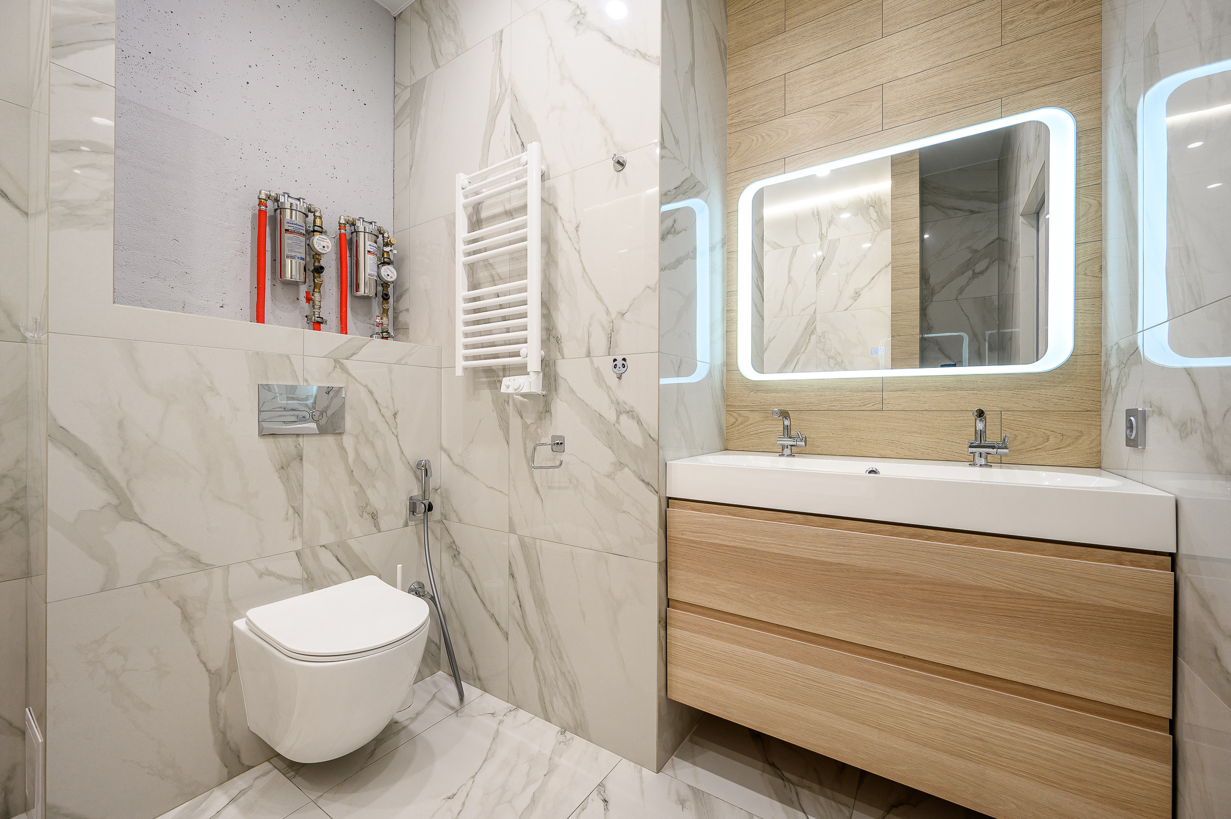 Простая квартира на продажу. Интерьерный фотограф. Фото- видеосъемка недвижимости Санкт-Петербург