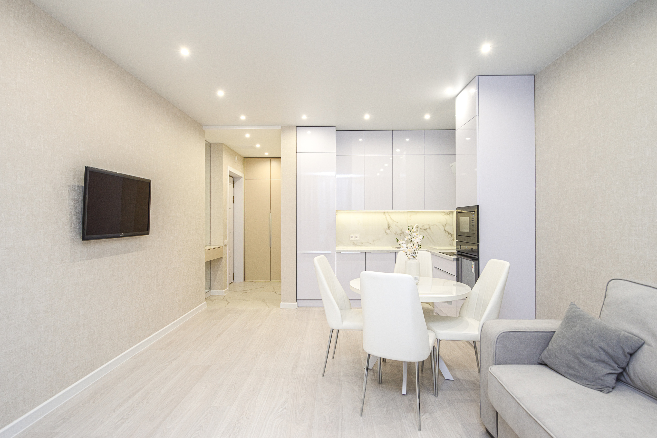 Квартира на продажу. Интерьерный фотограф. Фото- видеосъемка недвижимости Санкт-Петербург