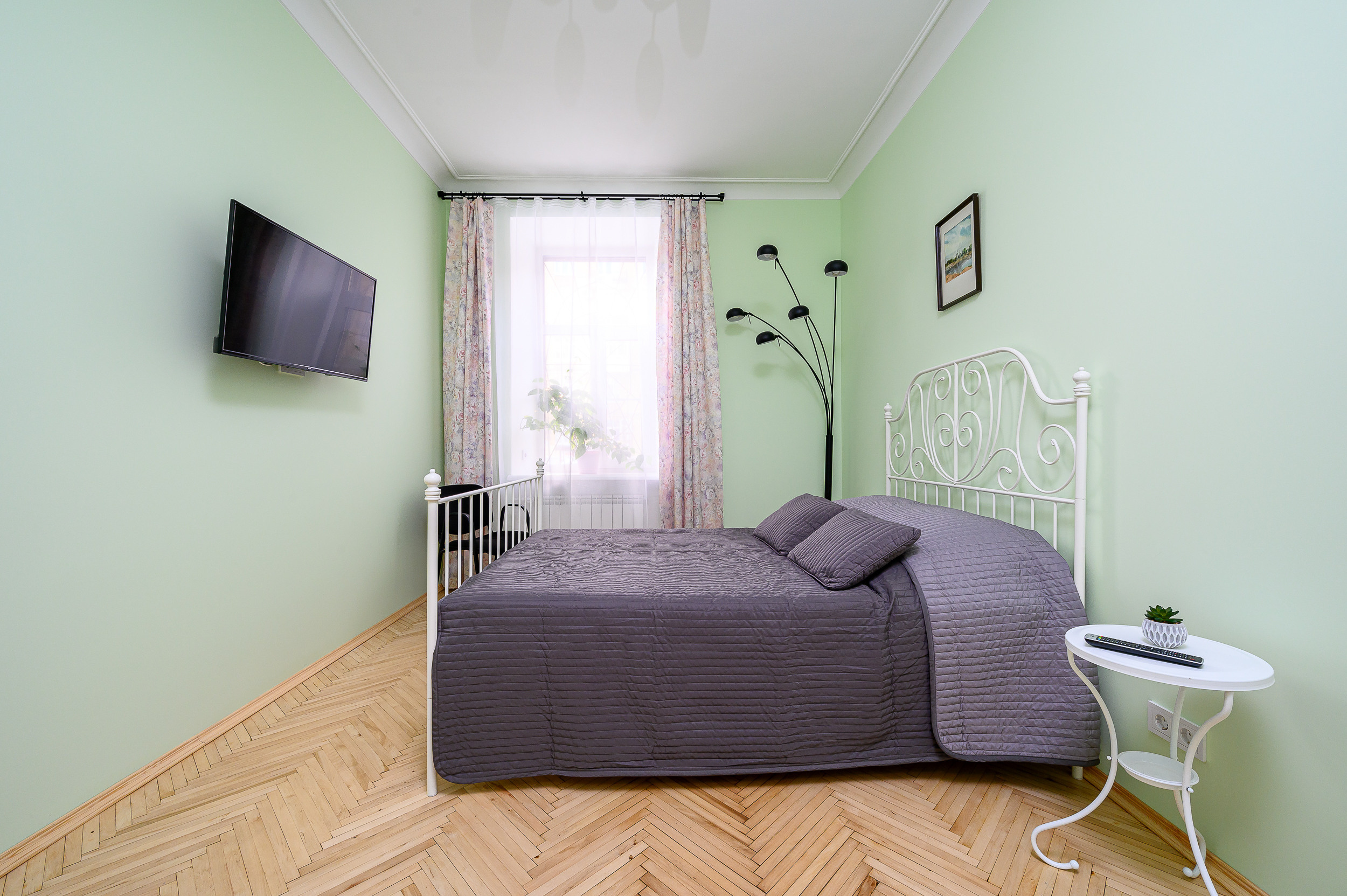 Квартира под суточную аренду. Интерьерный фотограф. Фото- видеосъемка недвижимости Санкт-Петербург