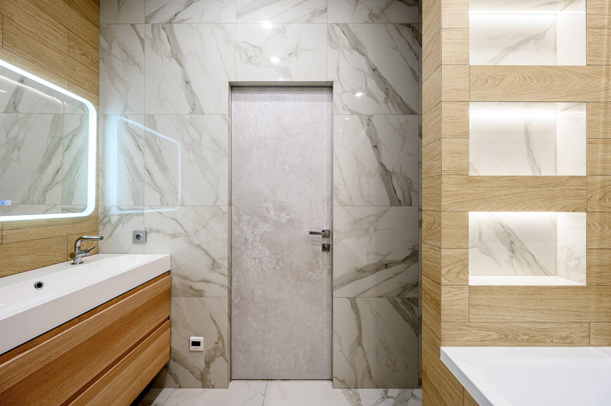 Простая квартира на продажу. Интерьерный фотограф. Фото- видеосъемка недвижимости Санкт-Петербург