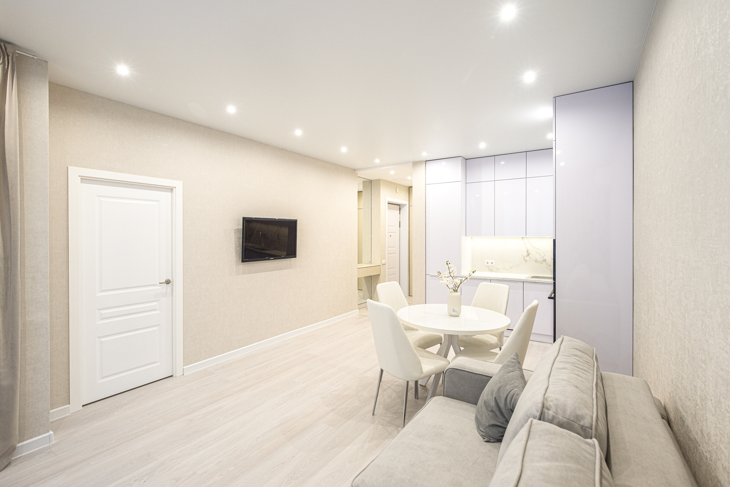 Квартира на продажу. Интерьерный фотограф. Фото- видеосъемка недвижимости Санкт-Петербург