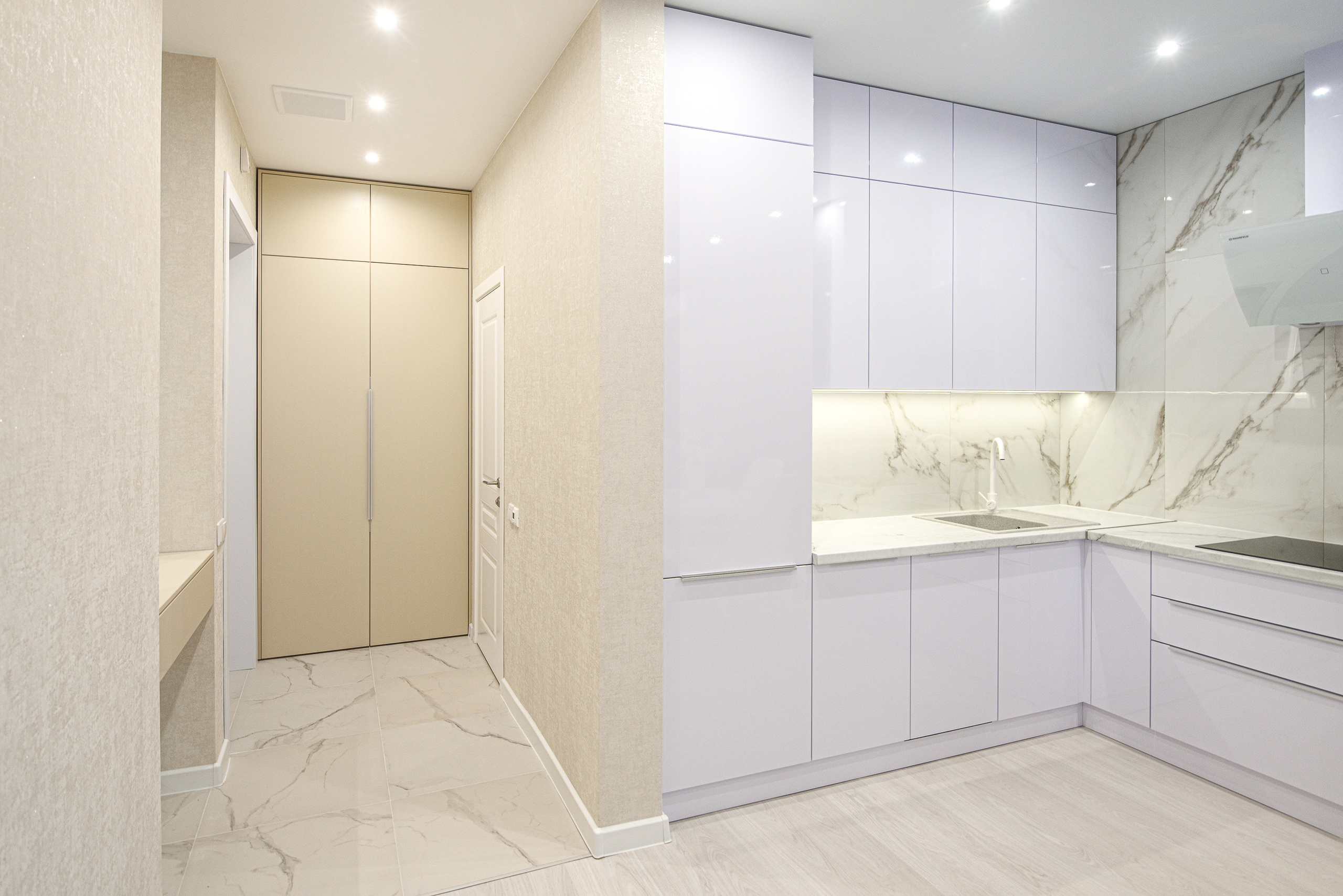 Квартира на продажу. Интерьерный фотограф. Фото- видеосъемка недвижимости Санкт-Петербург