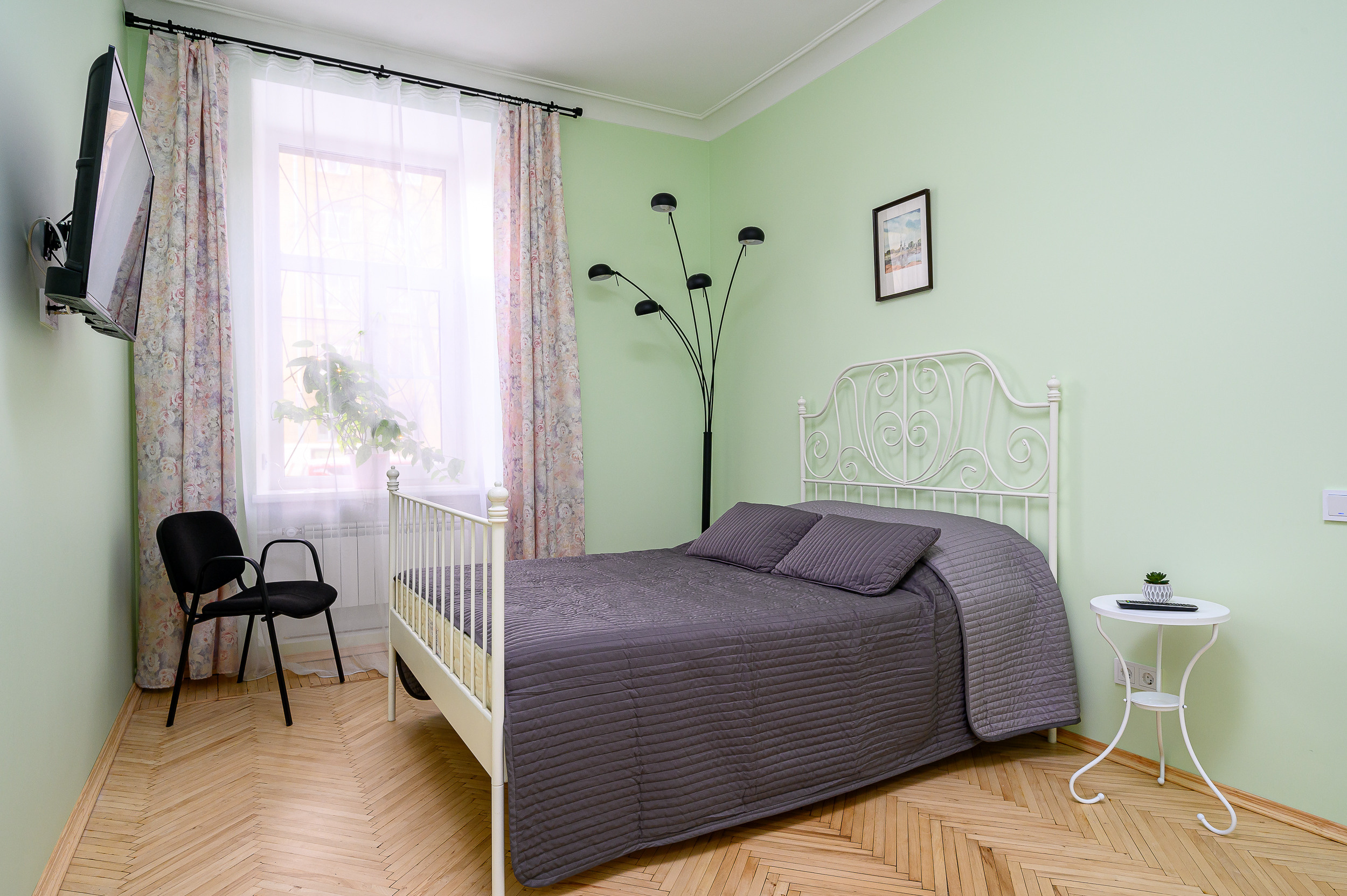 Квартира под суточную аренду. Интерьерный фотограф. Фото- видеосъемка недвижимости Санкт-Петербург