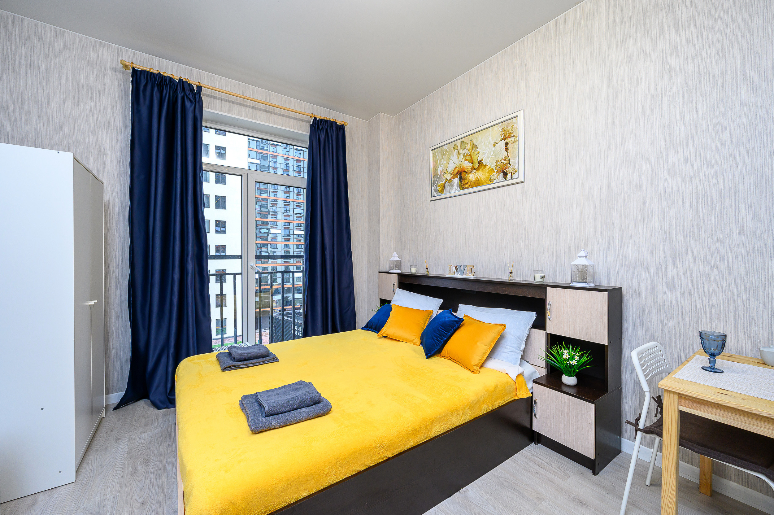 Маленькая студия под аренду. Интерьерный фотограф. Фото- видеосъемка недвижимости Санкт-Петербург