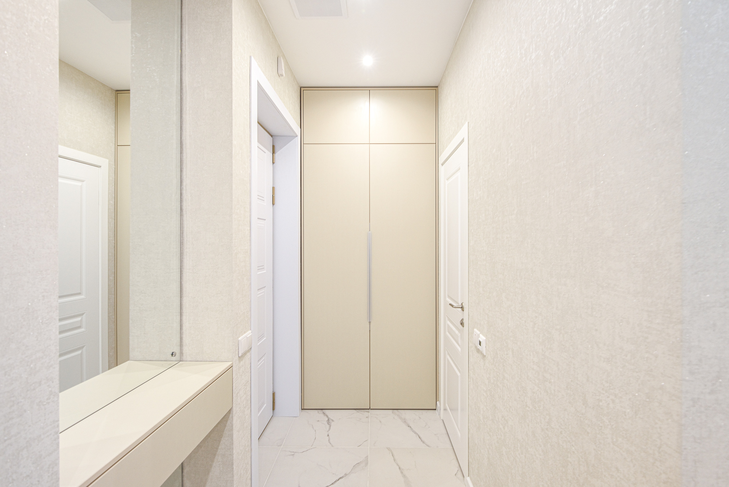 Квартира на продажу. Интерьерный фотограф. Фото- видеосъемка недвижимости Санкт-Петербург