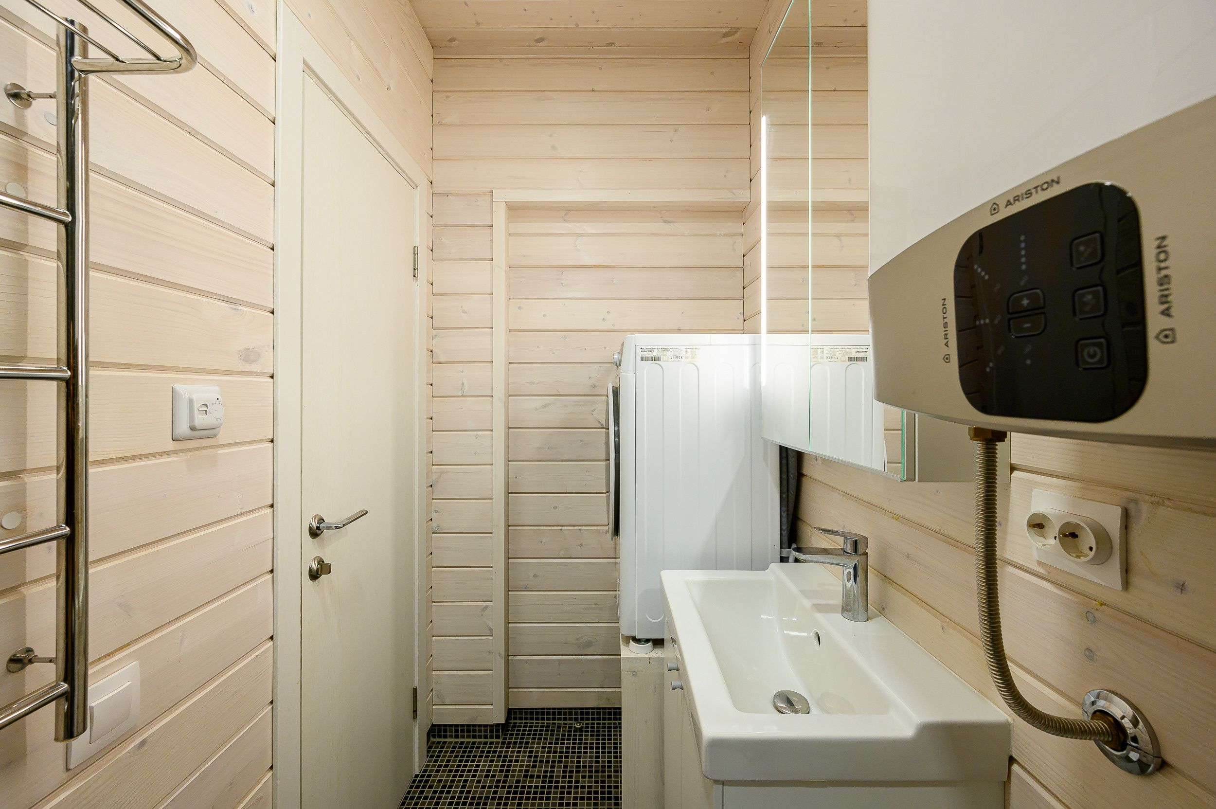 Домик на продажу на Белоострове. Интерьерный фотограф. Фото- видеосъемка недвижимости Санкт-Петербург