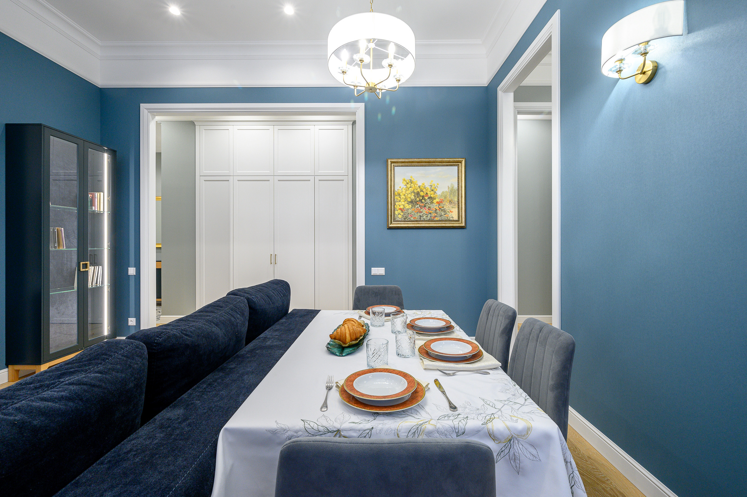 Квартира на продажу на Васильевском острове. Интерьерный фотограф. Фото- видеосъемка недвижимости Санкт-Петербург