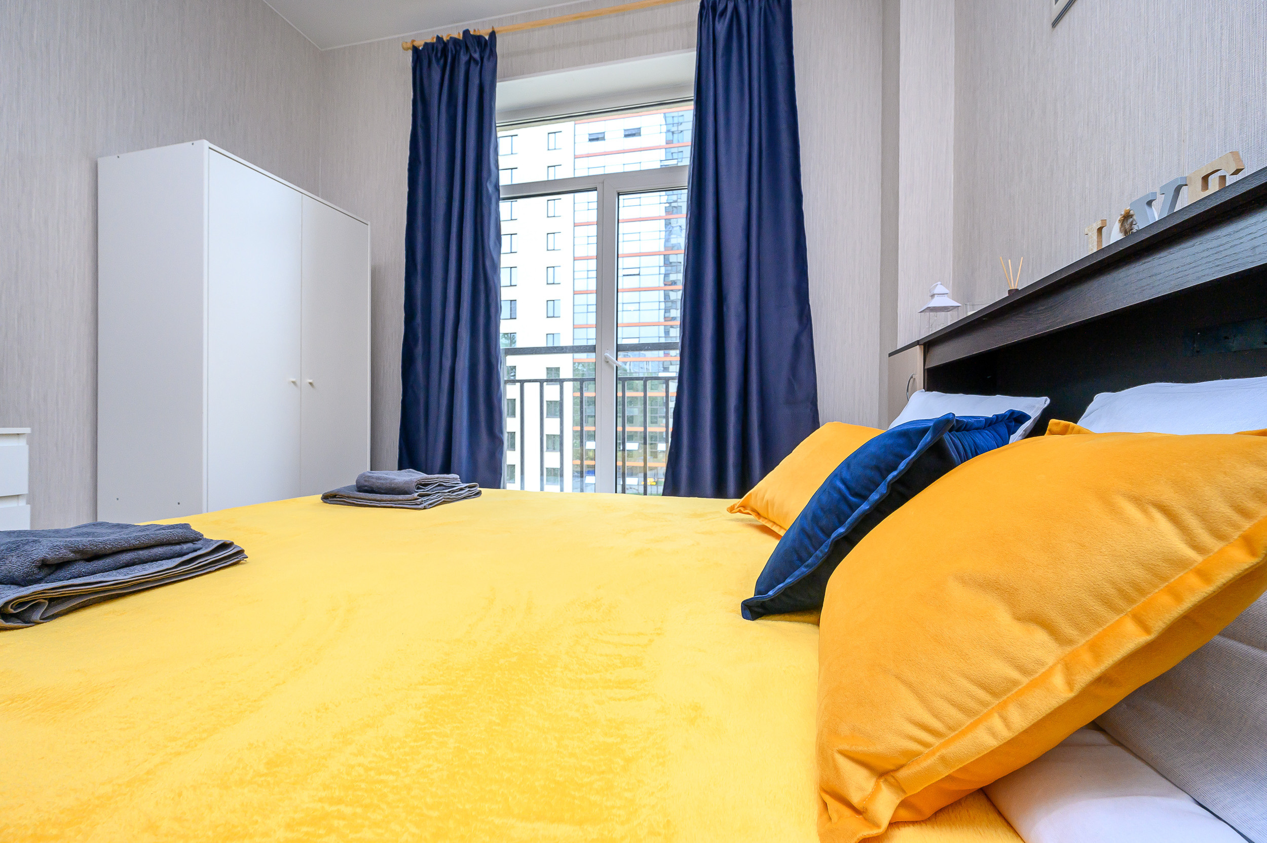 Маленькая студия под аренду. Интерьерный фотограф. Фото- видеосъемка недвижимости Санкт-Петербург