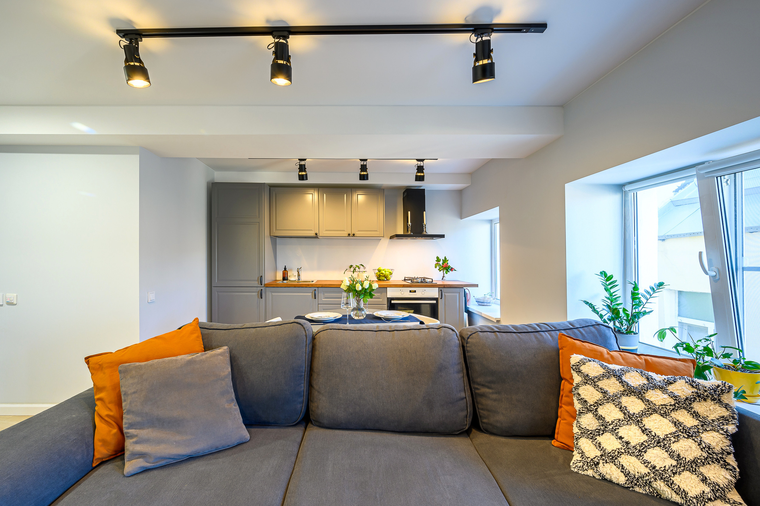 Квартира на продажу. Интерьерный фотограф. Фото- видеосъемка недвижимости Санкт-Петербург