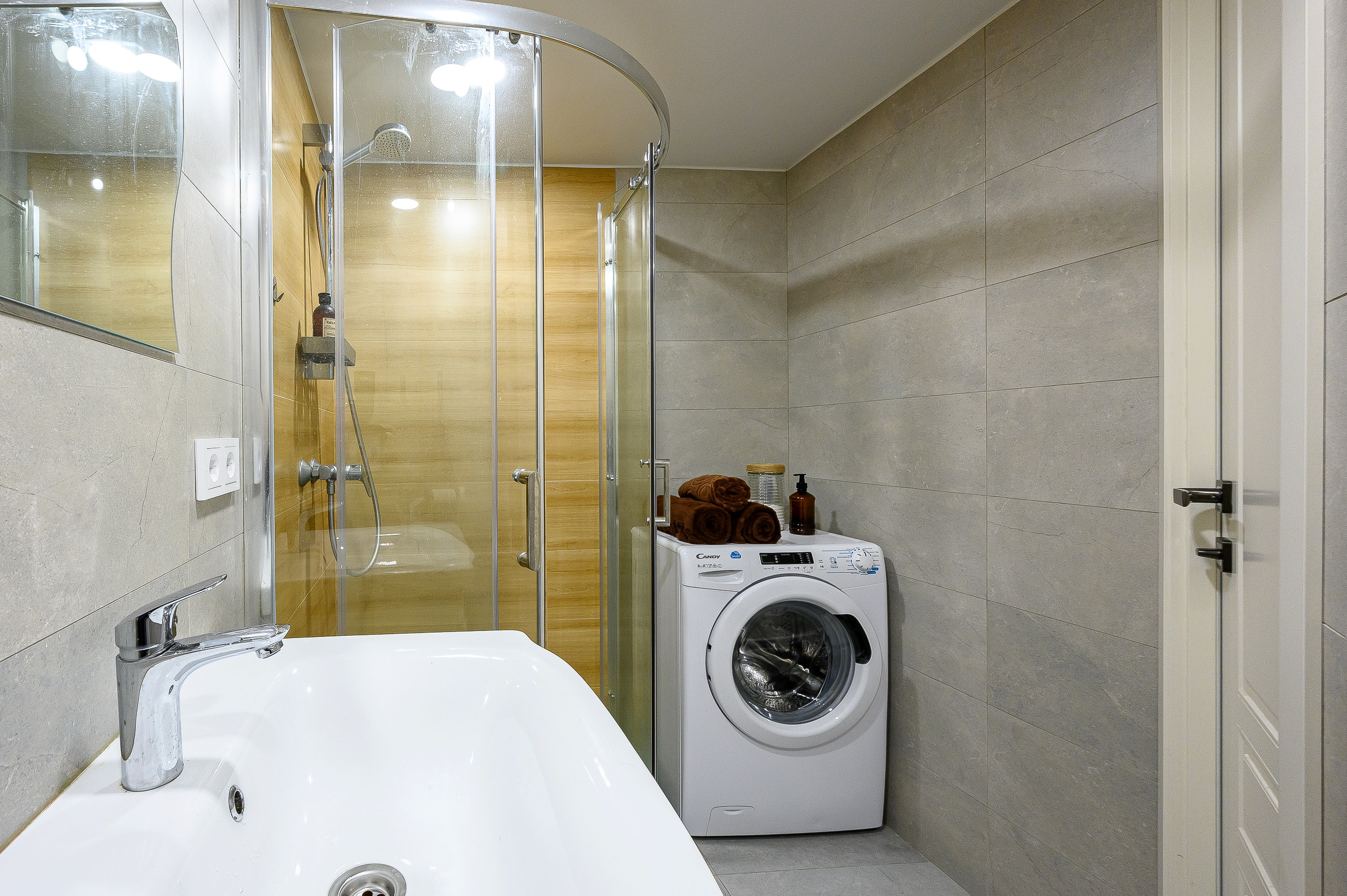 Квартира на продажу. Интерьерный фотограф. Фото- видеосъемка недвижимости Санкт-Петербург