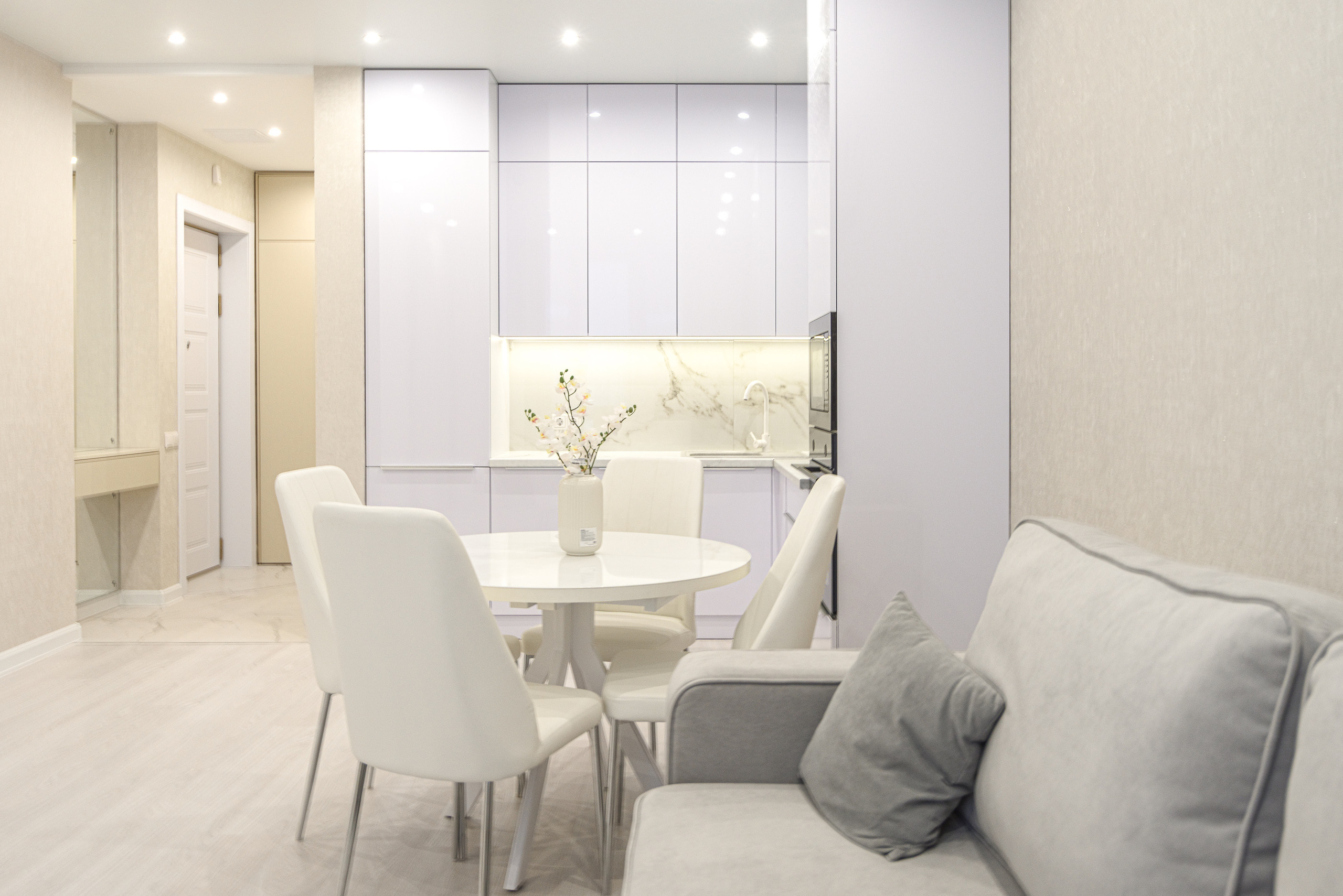 Квартира на продажу. Интерьерный фотограф. Фото- видеосъемка недвижимости Санкт-Петербург