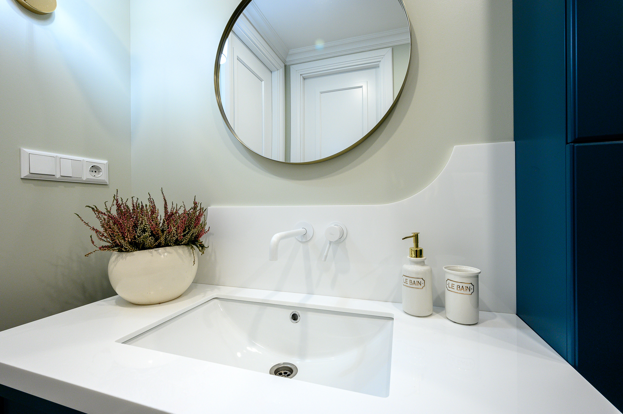 Квартира на продажу на Васильевском острове. Интерьерный фотограф. Фото- видеосъемка недвижимости Санкт-Петербург