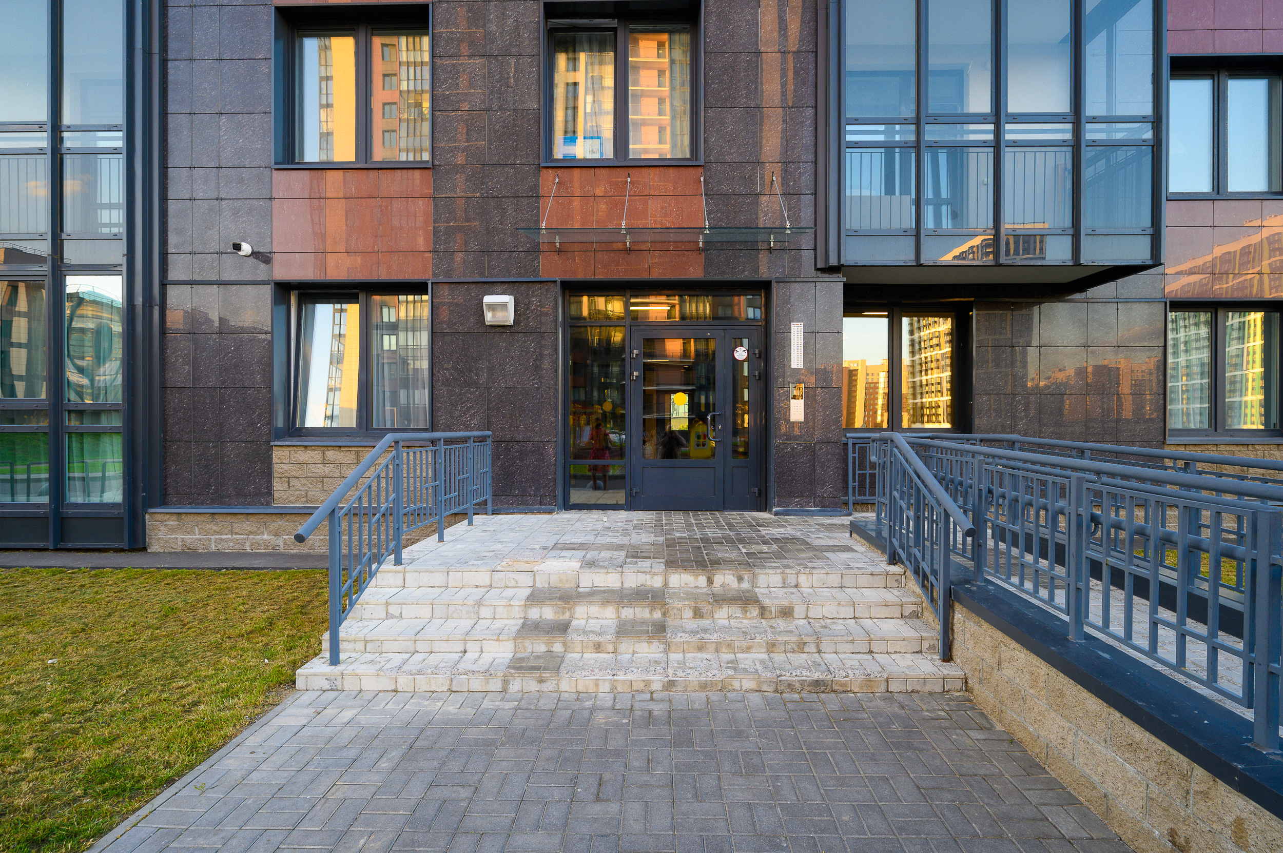 Простая квартира на продажу. Интерьерный фотограф. Фото- видеосъемка недвижимости Санкт-Петербург