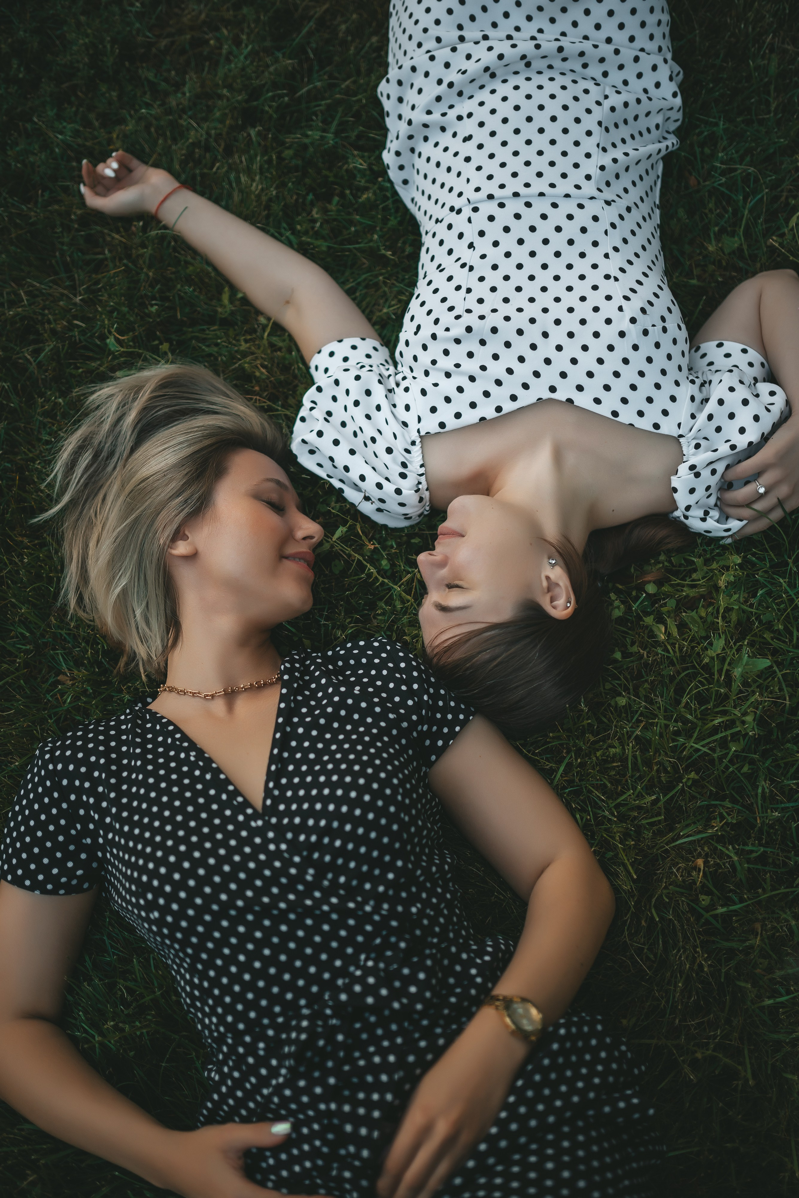 Катя и Юля (прогулка). Семейная фотосессия в Новосибирске от фотографа Ольги Коваль