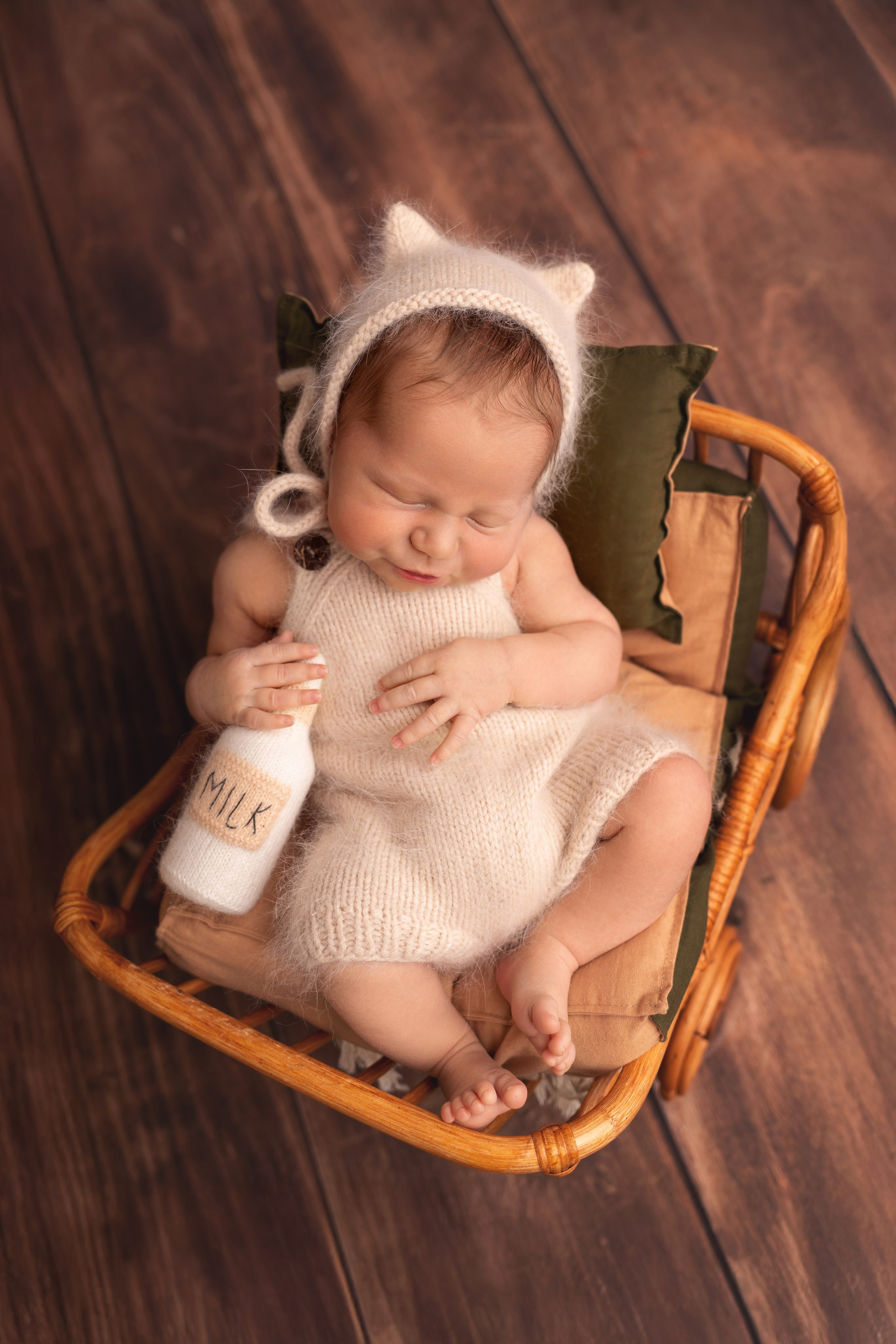 Классическая фотосессия малыша. Фотограф новорожденных малышей в Омске и Омской области Эльвира Камаева