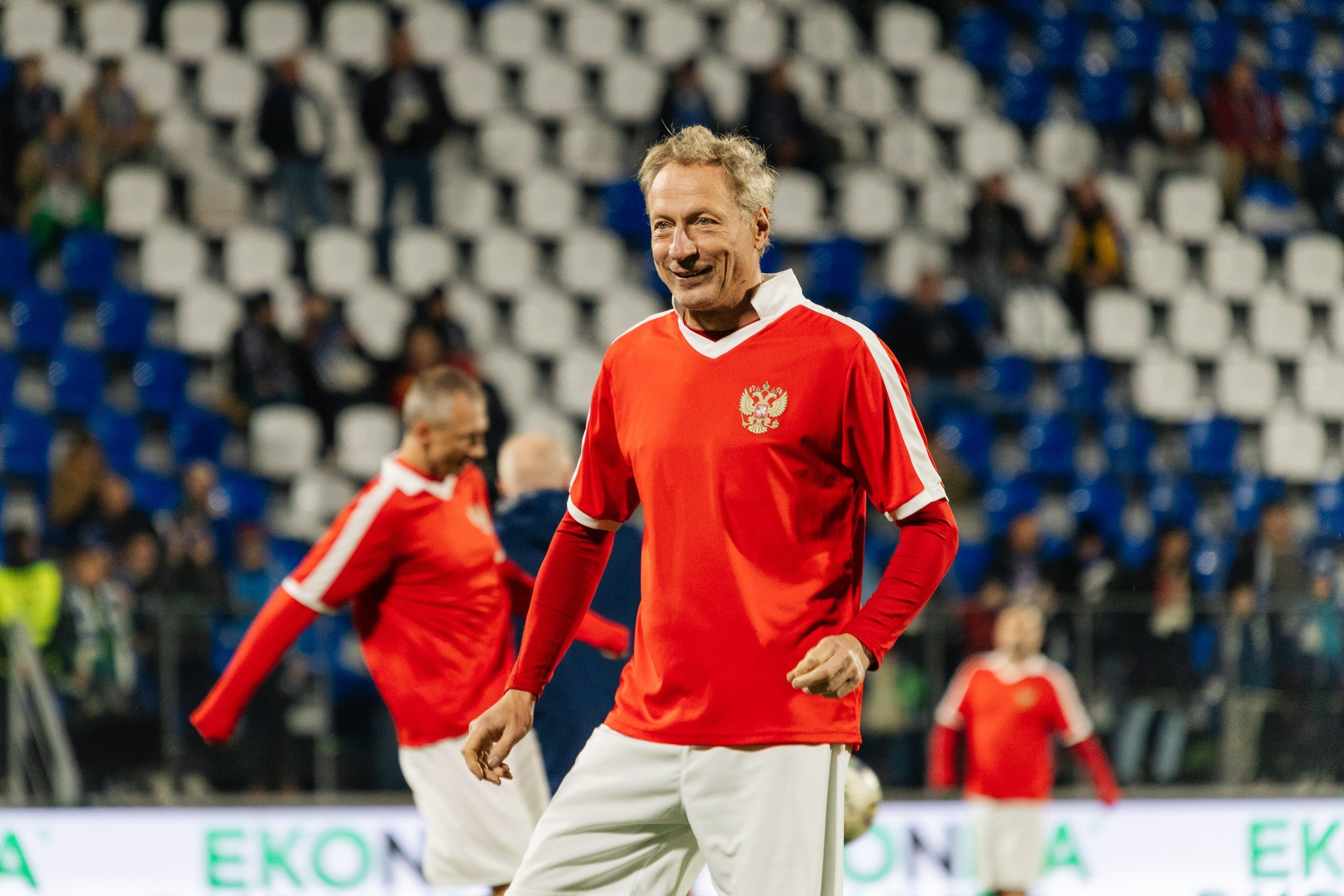 Ретро-матч «Факел» — сборная СССР и России. Свадебный и репортажный фотограф в Воронеже Сергей Максимов