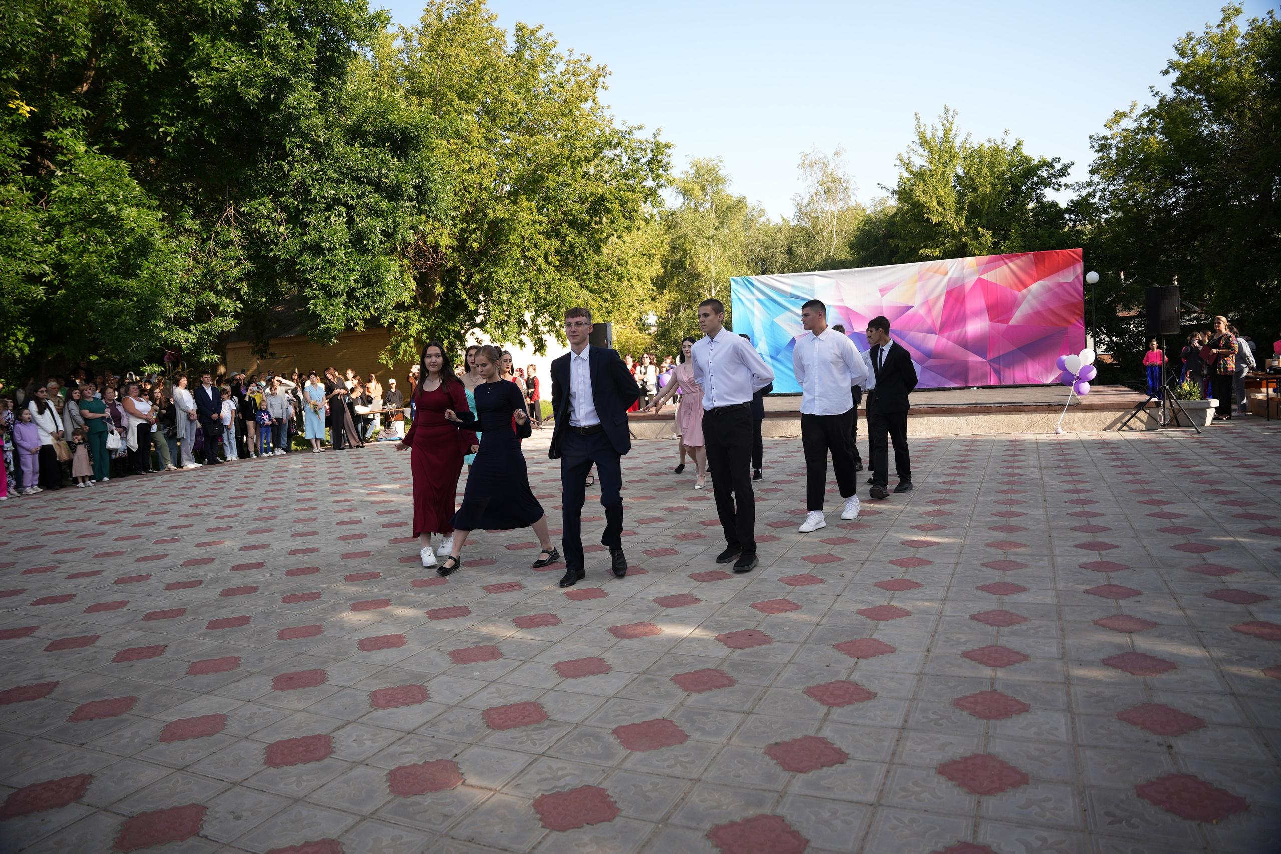 Выпускной в парке. Ольга Плаксина фотограф в Саратове