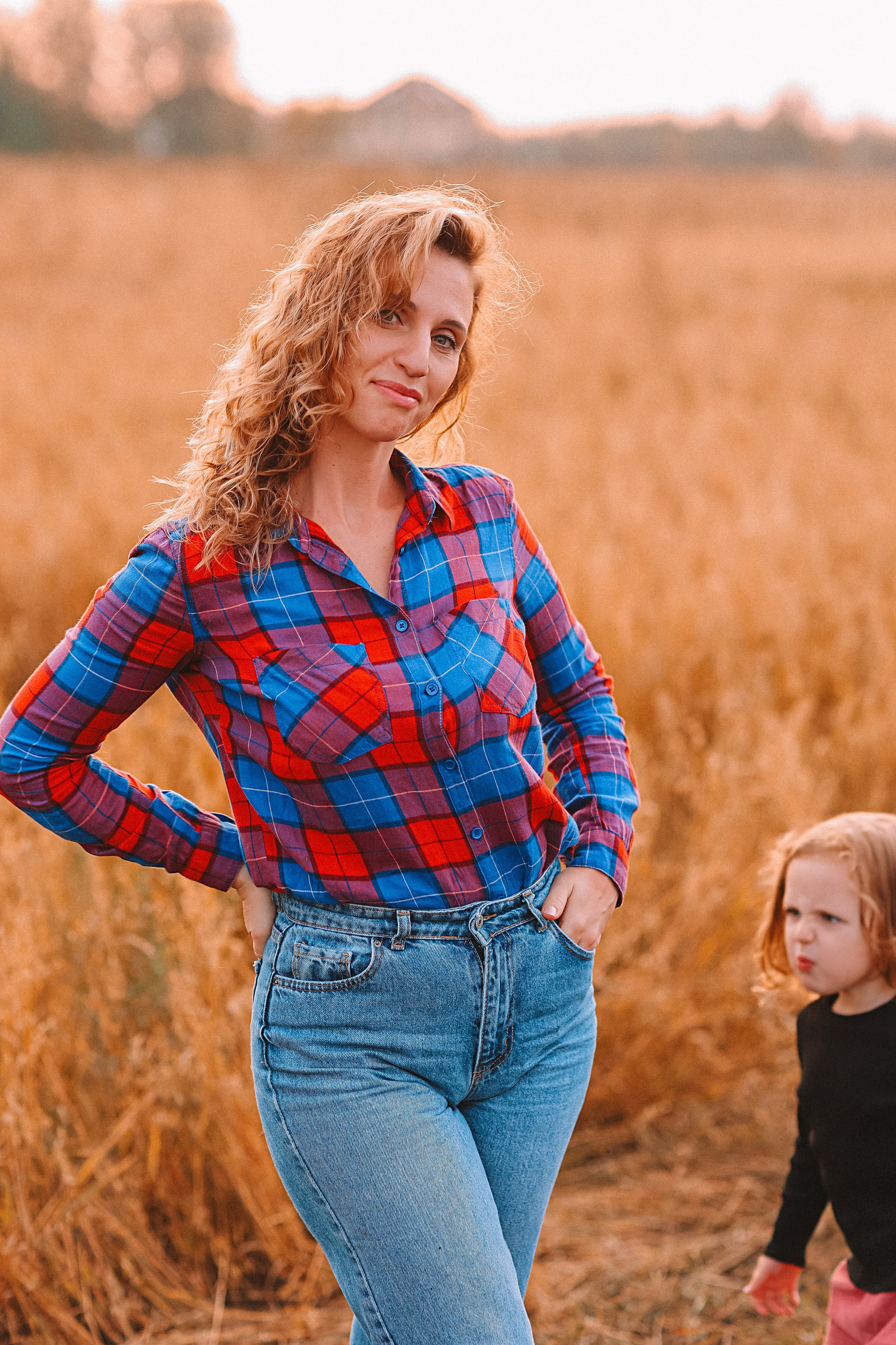 Поле. Семейный фотограф Тюмень, фотограф на роды Салмина Мария