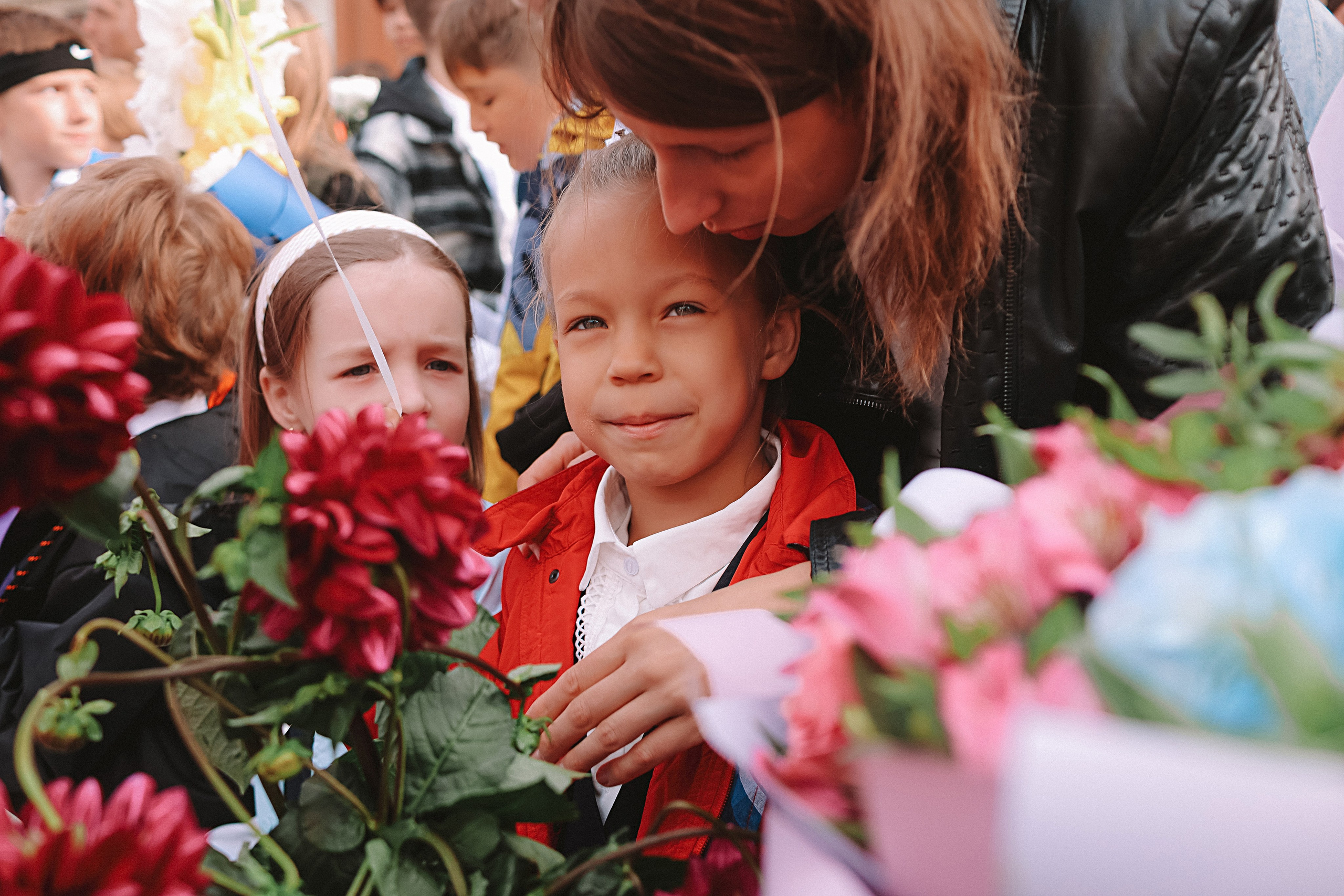 1 сентября линейка+кл час+портреты. Семейный фотограф Тюмень, фотограф на роды Салмина Мария