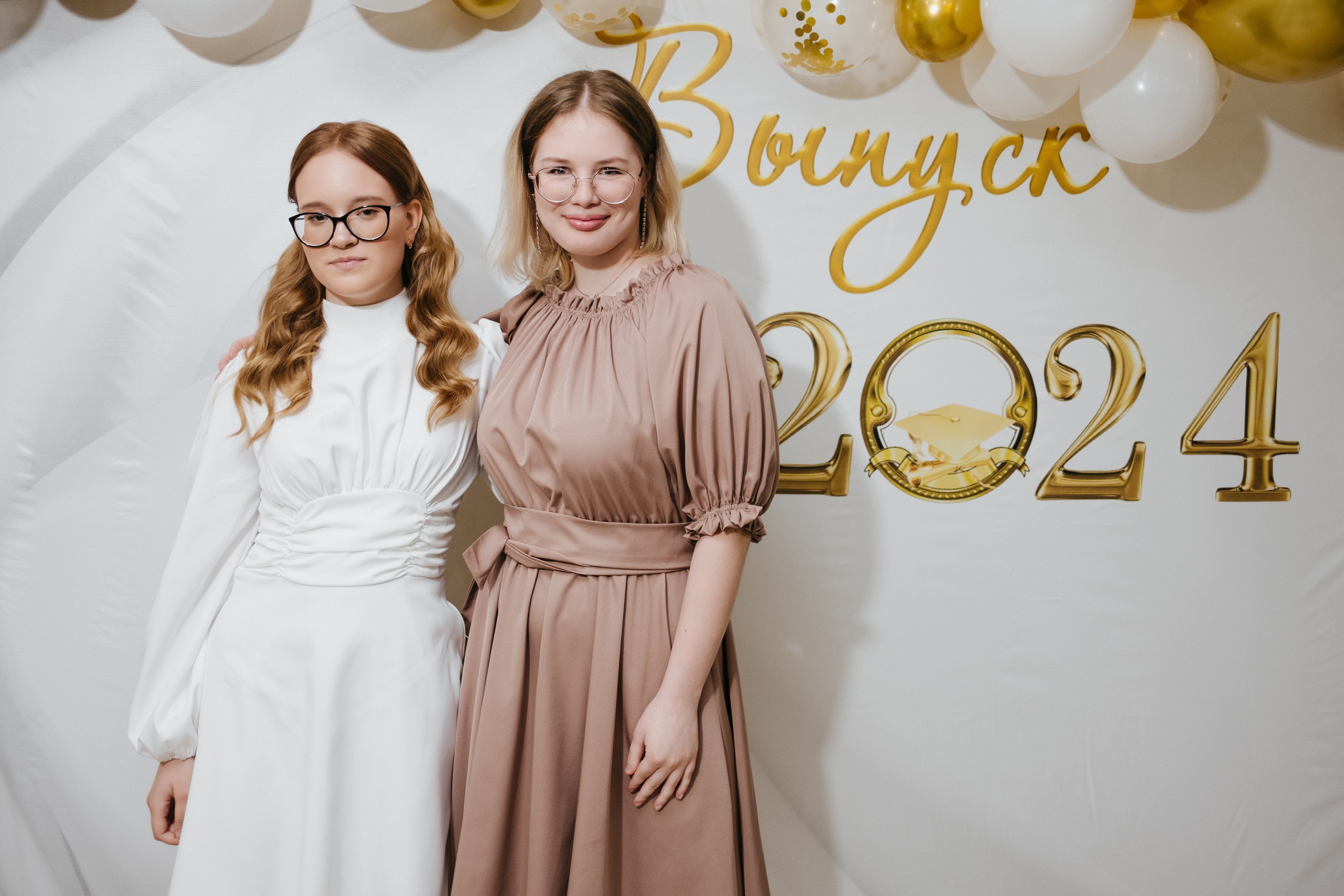 Выпускной 11 класс школы № 30. Свадебный и репортажной фотограф Денис Ожигин в Краснодаре и Краснодарском крае