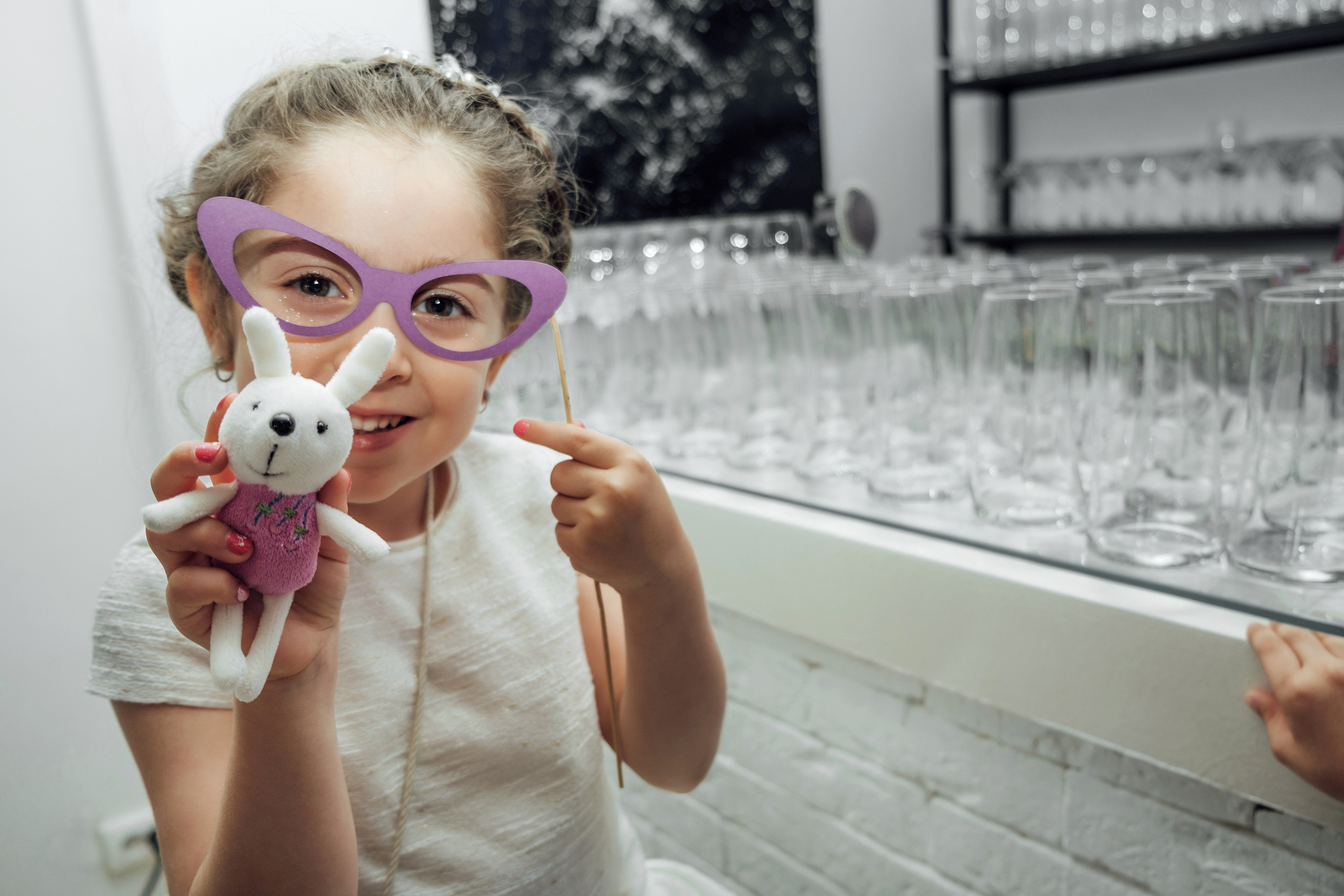 Свадебная фотосессия на территории Трехгорной мануфактуры. город Москв. Свадебный и семейный фотограф Ксения Ржевская (Митрохина)