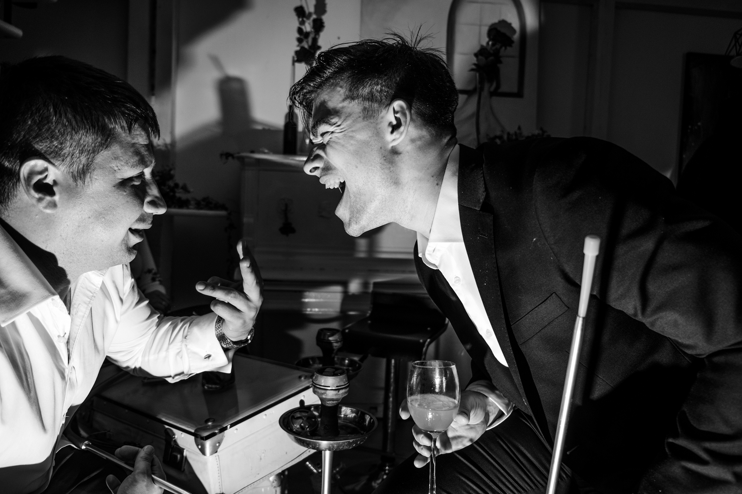 Свадебная фотосессия на территории Трехгорной мануфактуры. город Москв. Свадебный и семейный фотограф Ксения Ржевская (Митрохина)