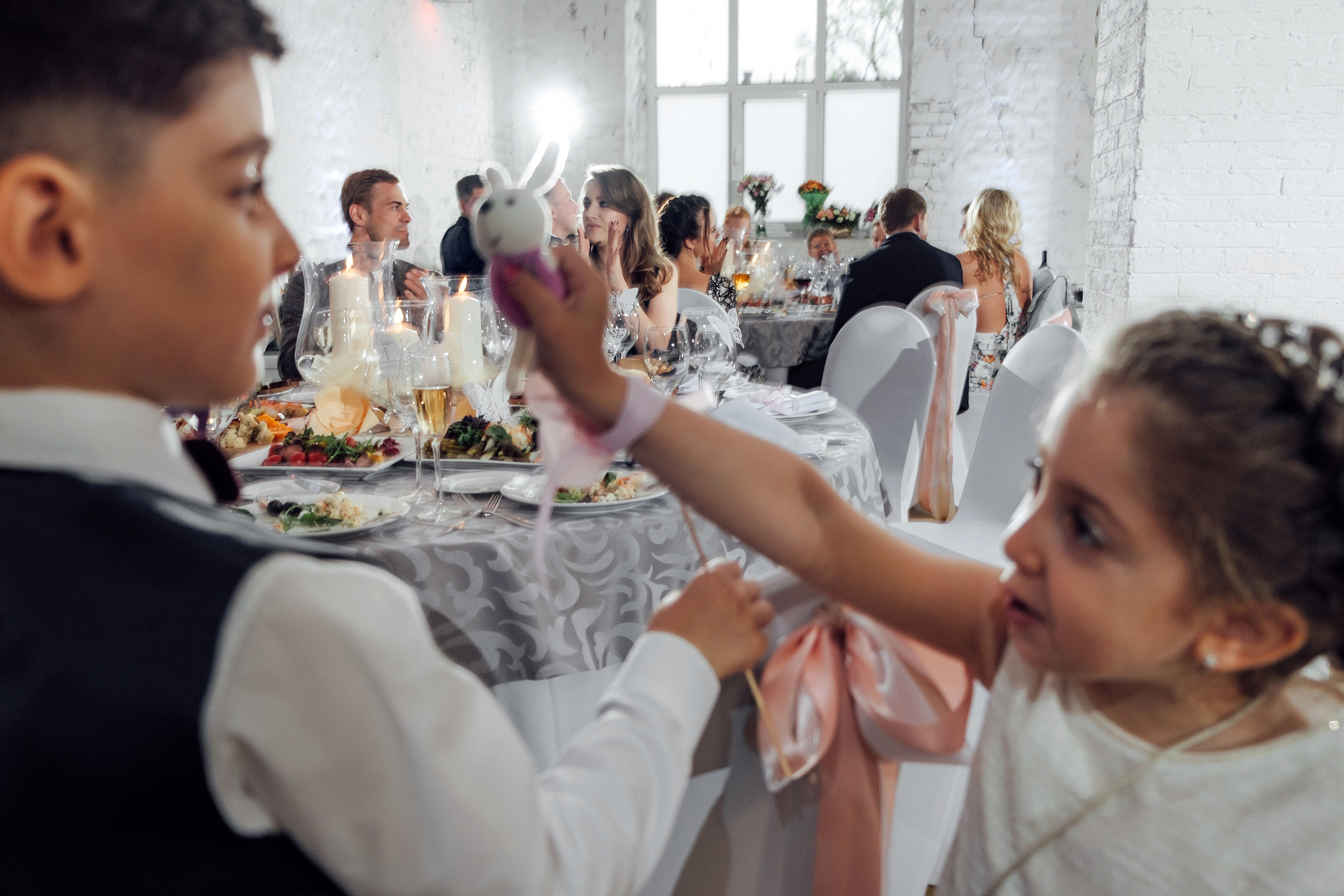 Свадебная фотосессия на территории Трехгорной мануфактуры. город Москв. Свадебный и семейный фотограф Ксения Ржевская (Митрохина)