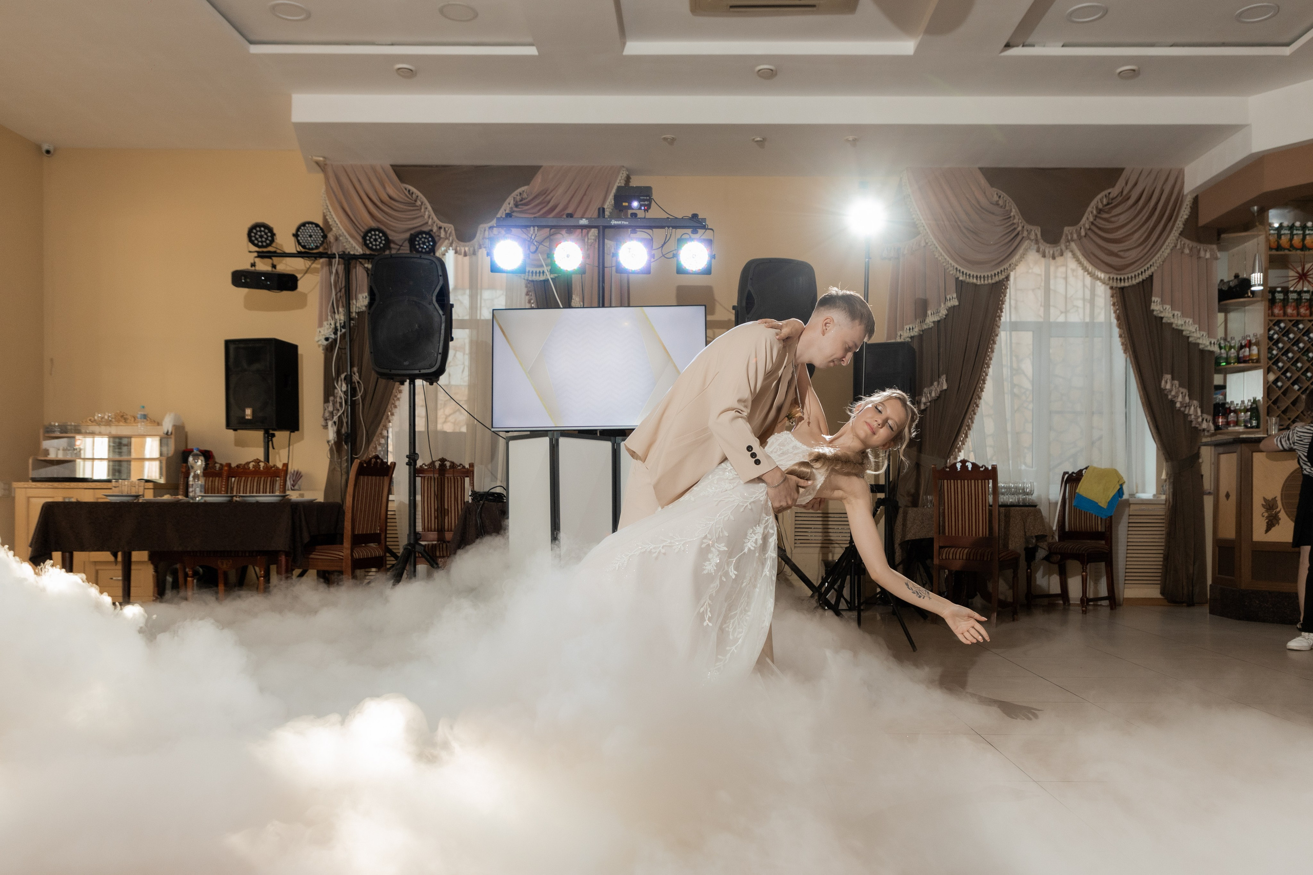 Роман и Александра (банкет). Свадебный фотограф Ангелина Сунгатулина | Саратов | Балаково | Вольск