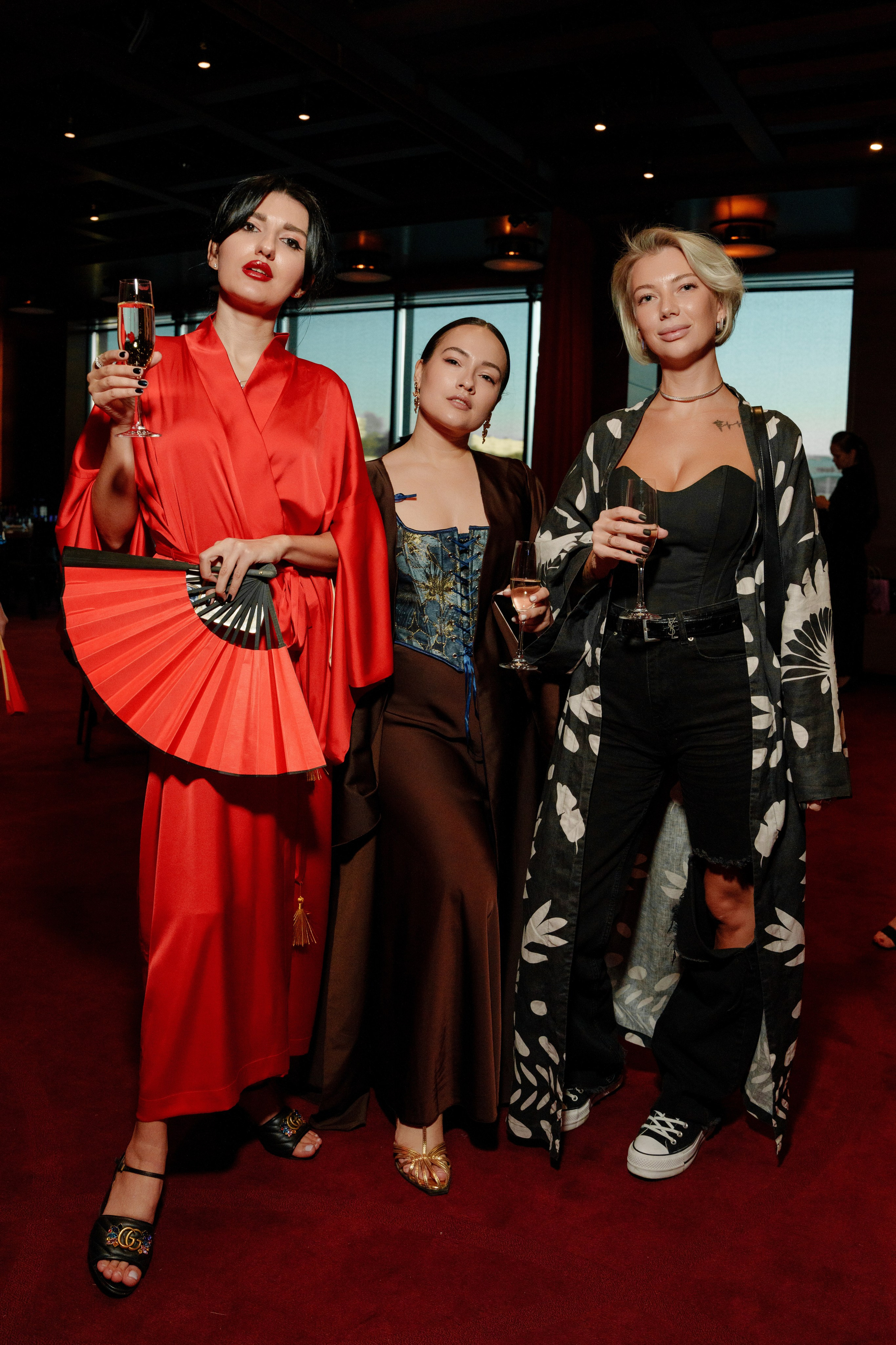 Репортажный фотограф на день рождения в ресторане KAI. Репортажный фотограф Москва Сергей Дружинин