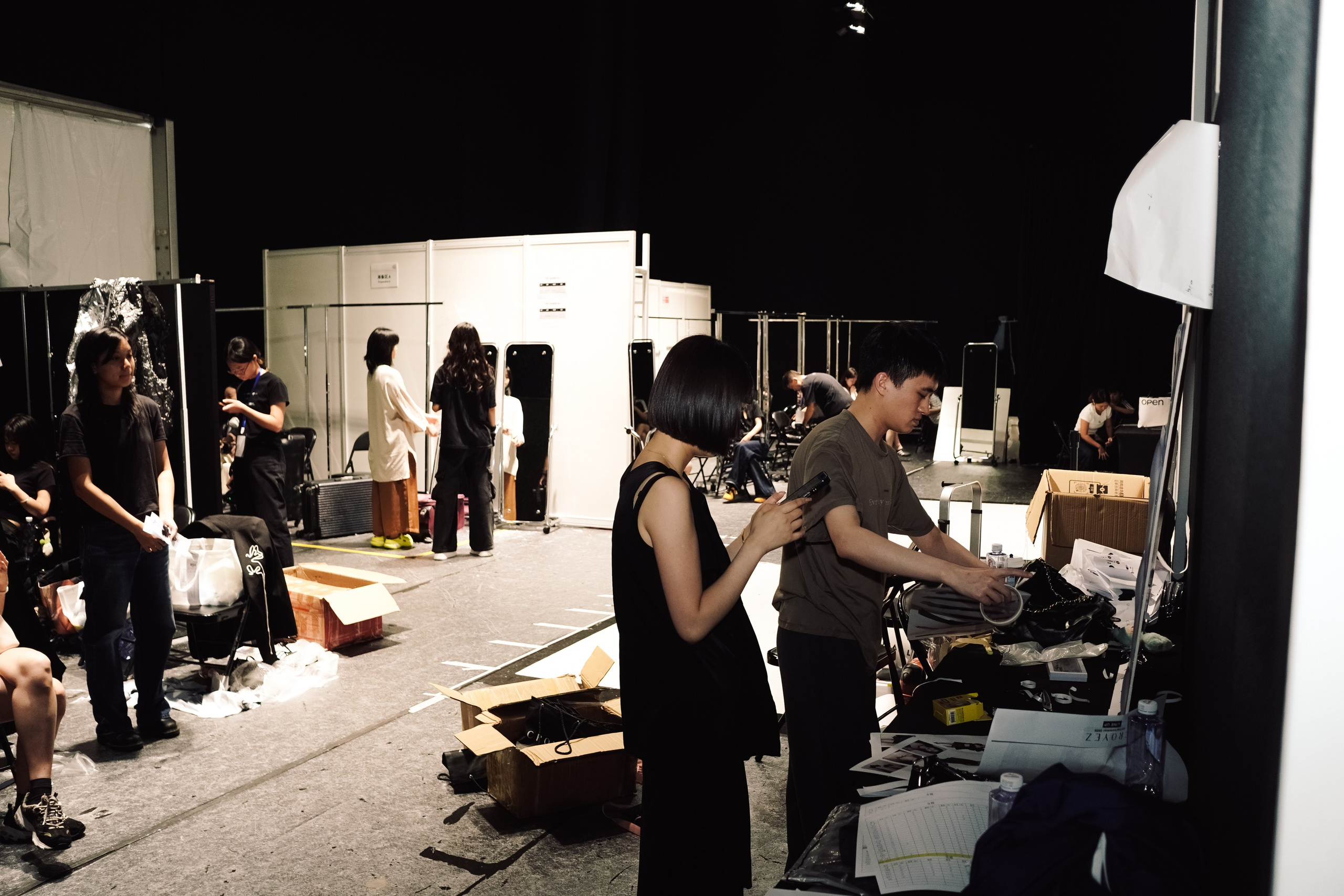 Бэкстейдж Croyez на Shanghai Fashion Week | Закулисье недели моды в Шанхае