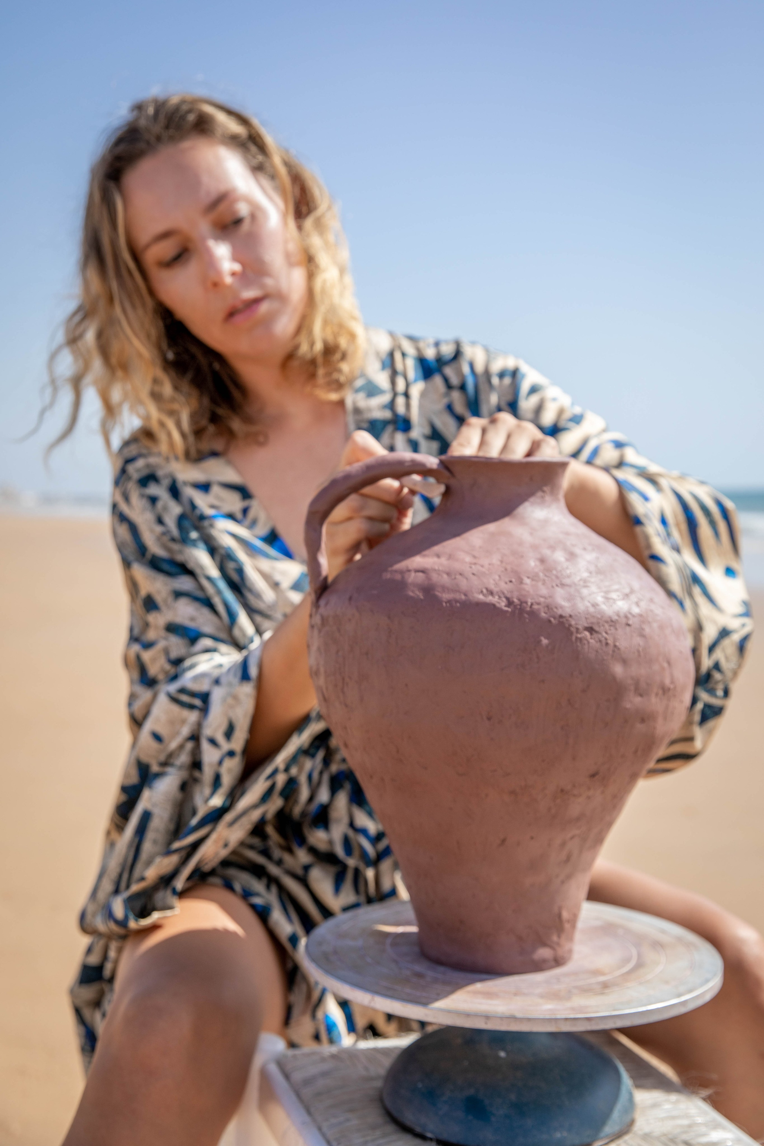 VAVA × Oksana Lomnova — A Creative Collaboration by the Ocean. Professional Photographer in Portugal. Oksana Lomnova
