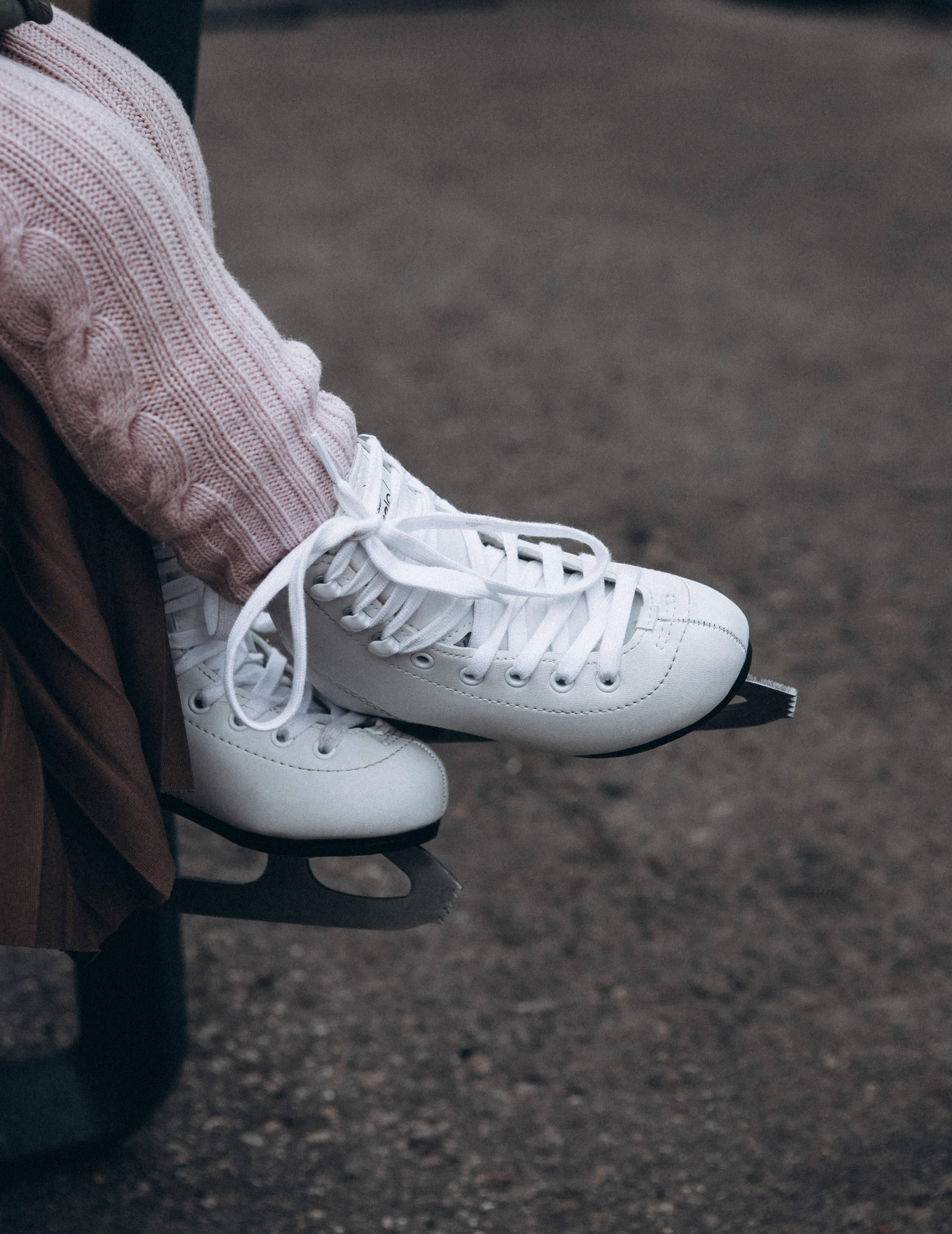 Роза и Варвара. Каток. Фотограф Анастасия Кузьменко