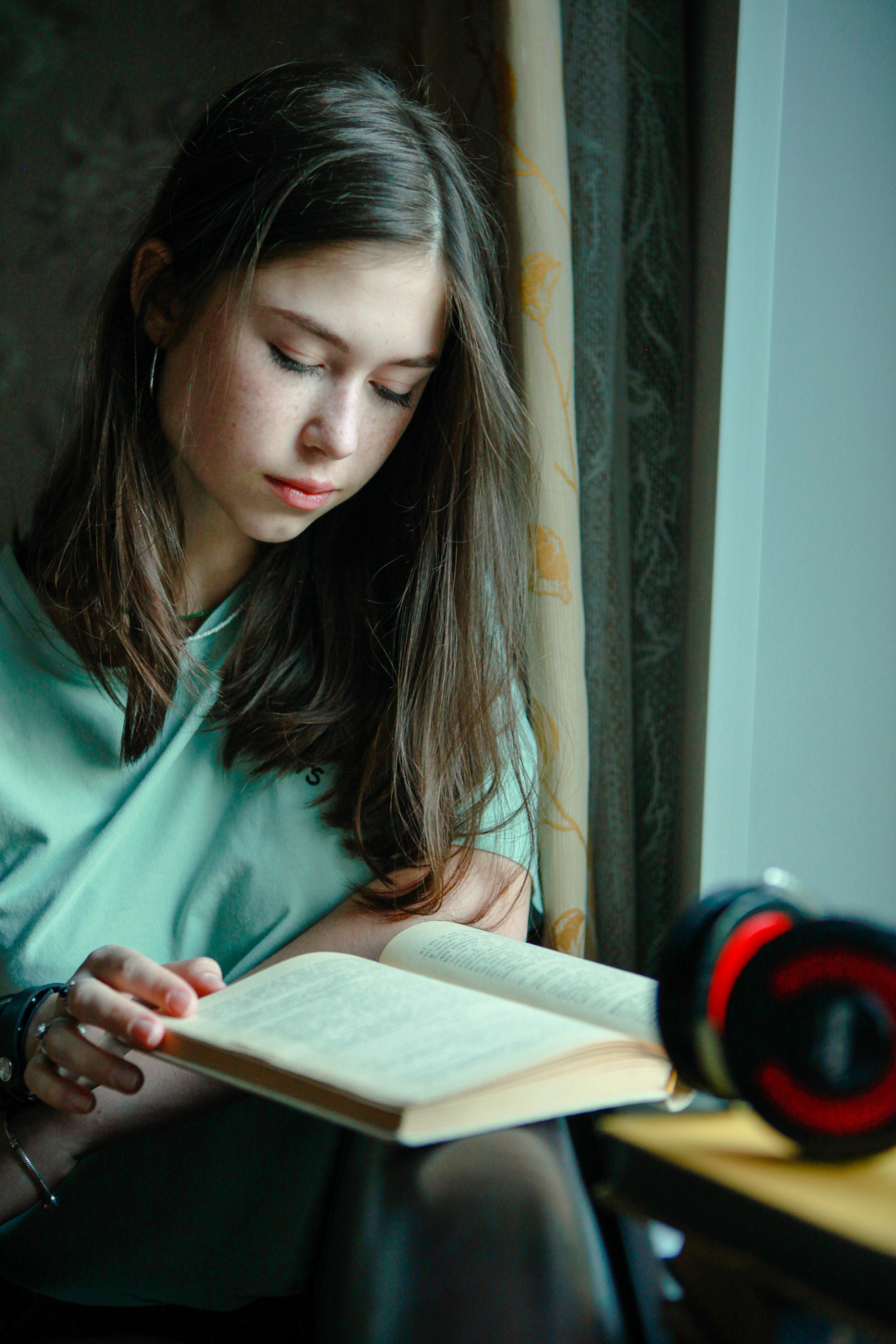 Между жизнью и смертью она выбирает гитару. Фотограф Анастасия Кузьменко