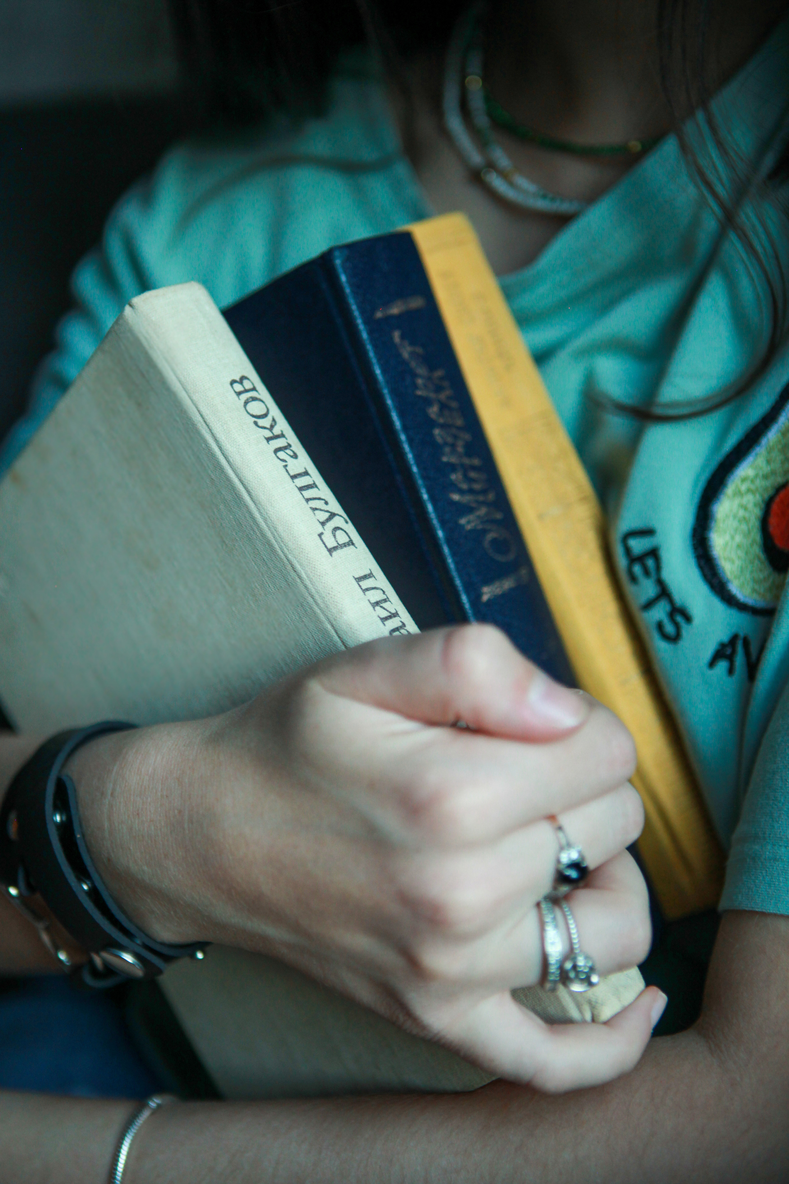 Между жизнью и смертью она выбирает гитару. Фотограф Анастасия Кузьменко