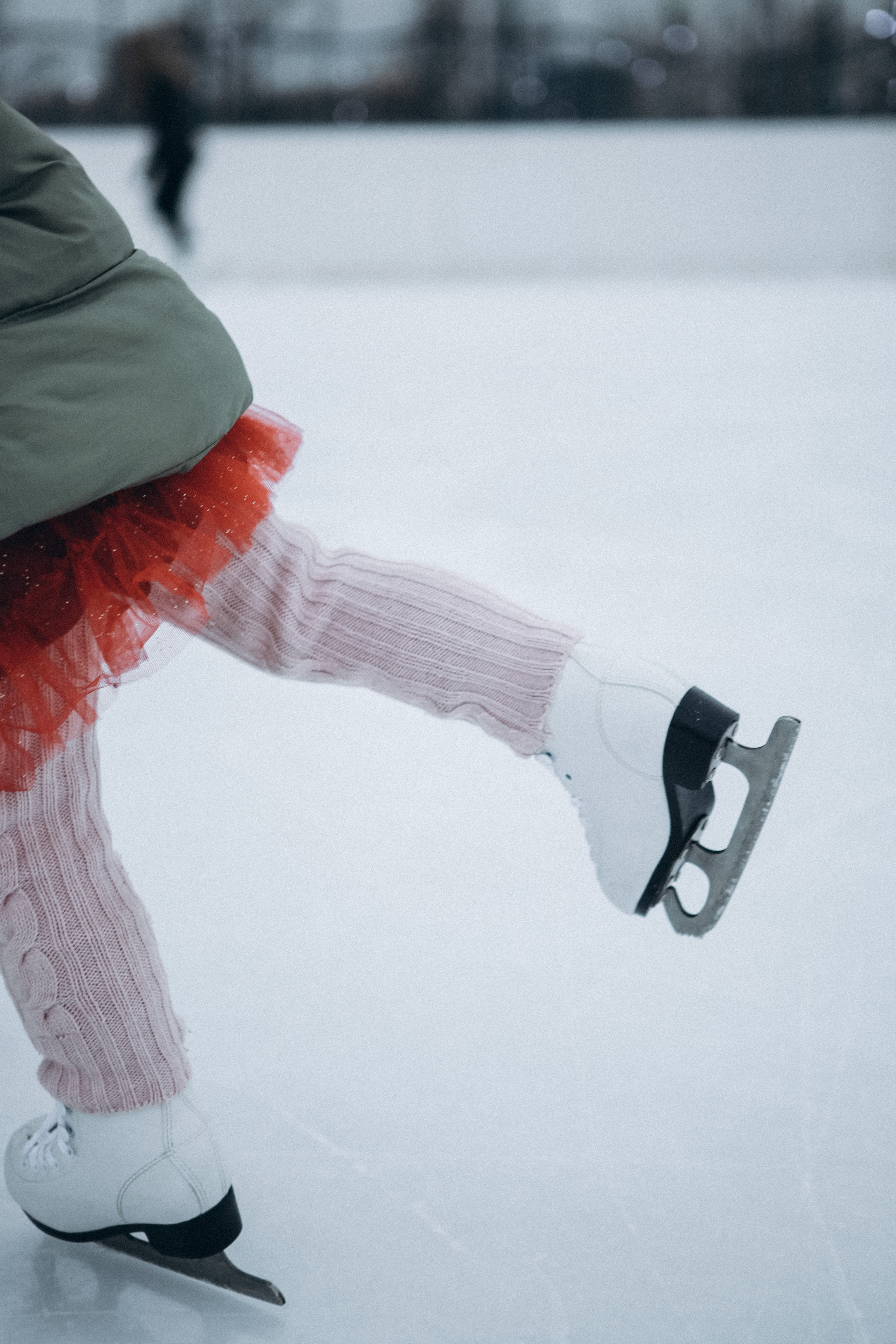 Роза и Варвара. Каток. Фотограф Анастасия Кузьменко
