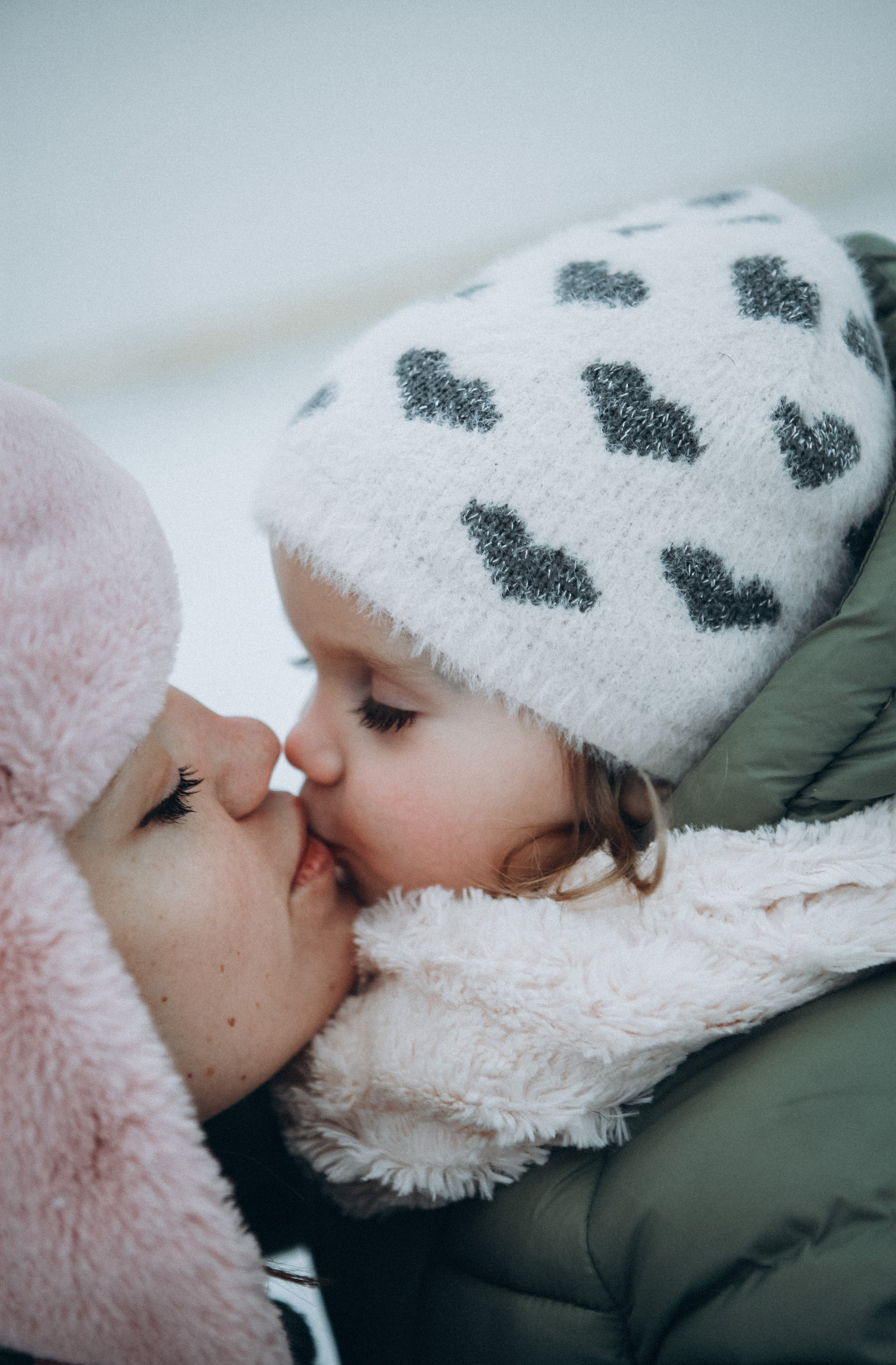 Роза и Варвара. Каток. Фотограф Анастасия Кузьменко