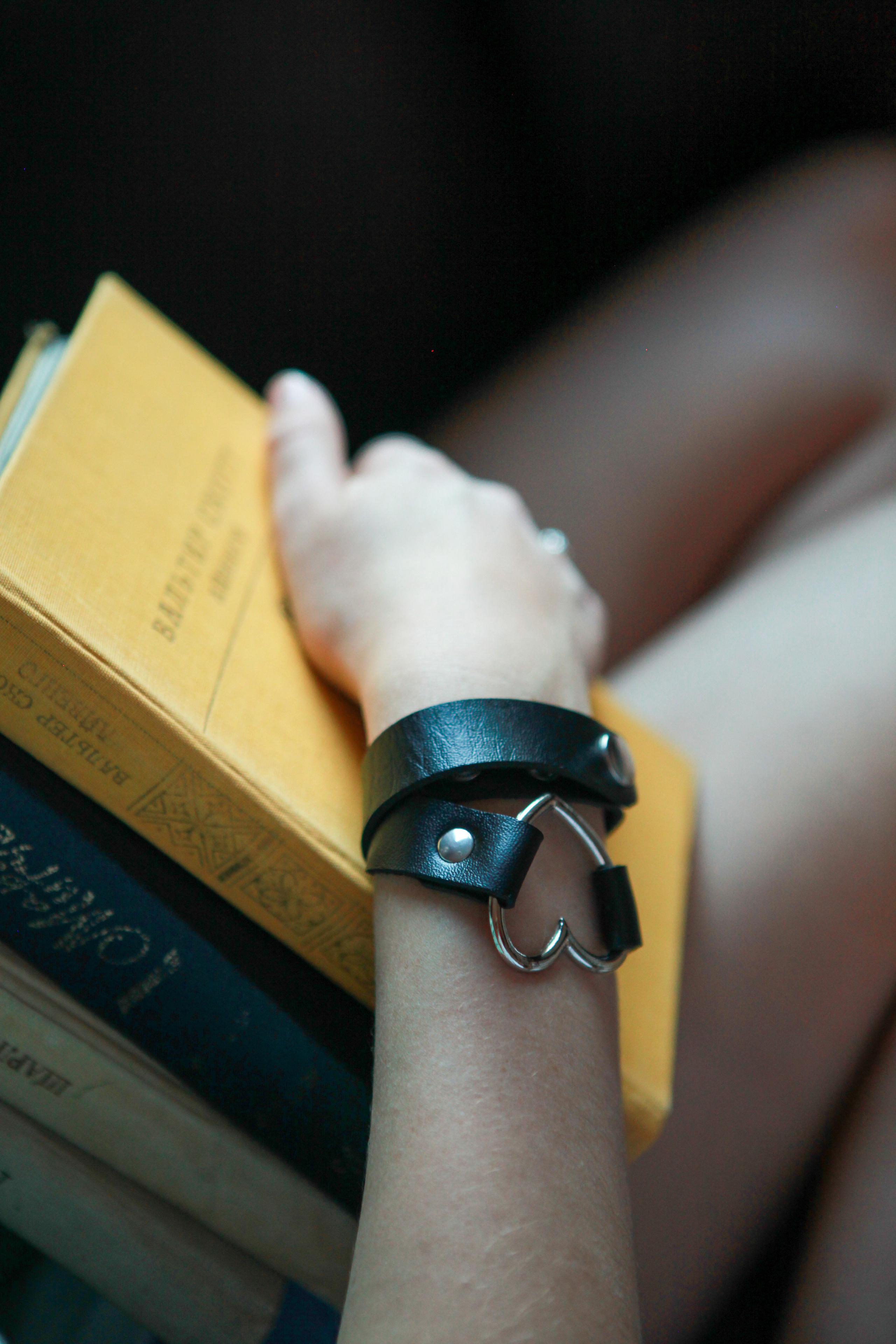 Между жизнью и смертью она выбирает гитару. Фотограф Анастасия Кузьменко