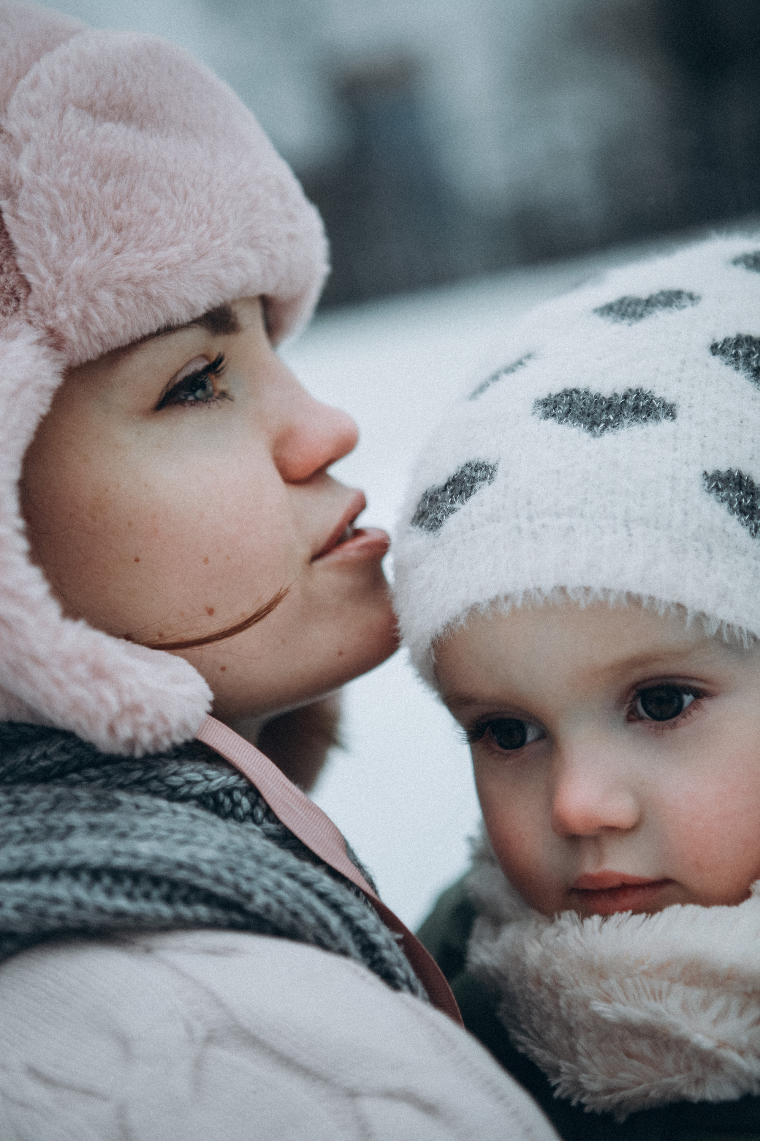 Роза и Варвара. Каток. Фотограф Анастасия Кузьменко