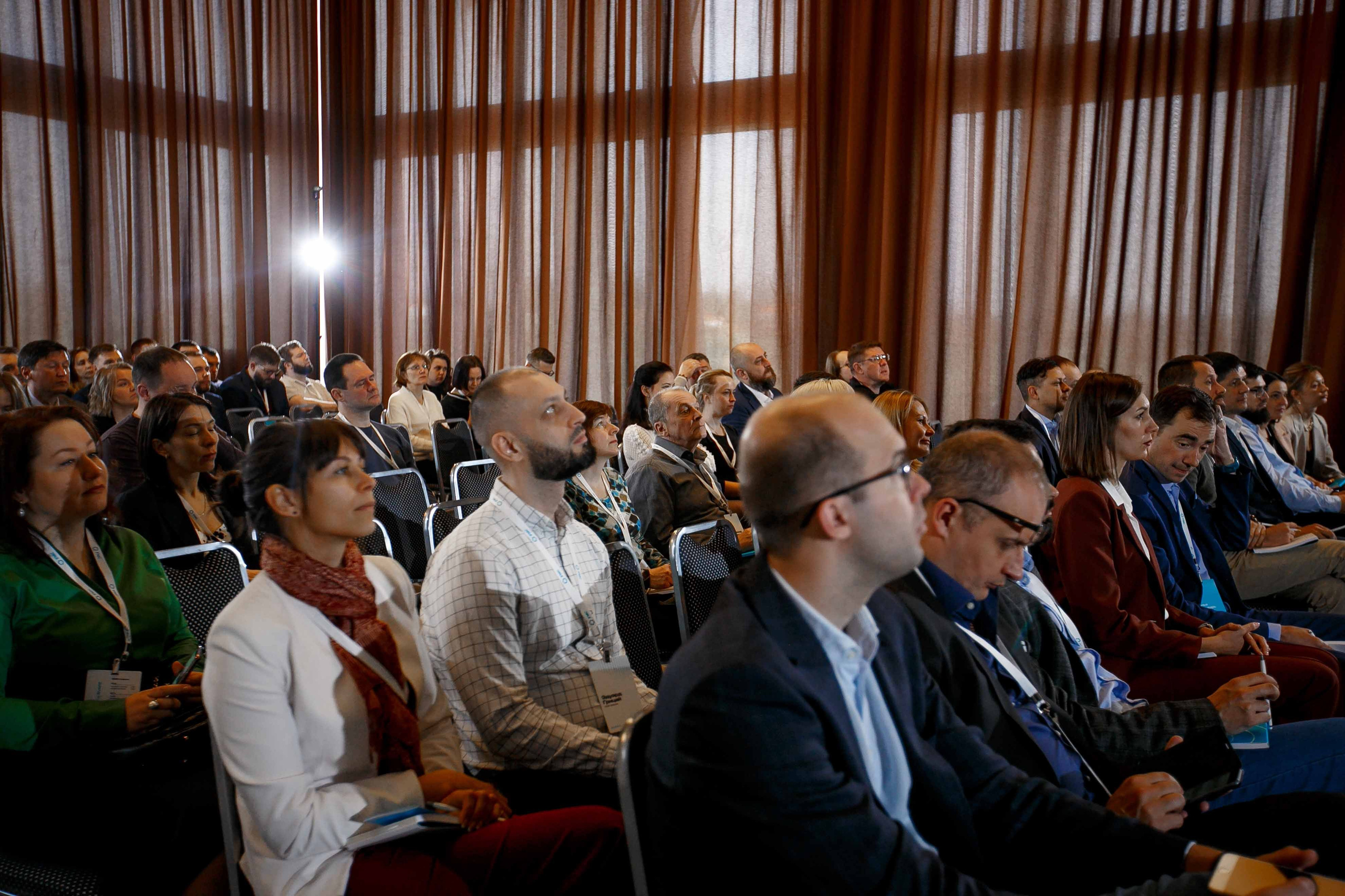 Конференция в «Азимуте». Ваш репортажный фотограф Артемий Антонов