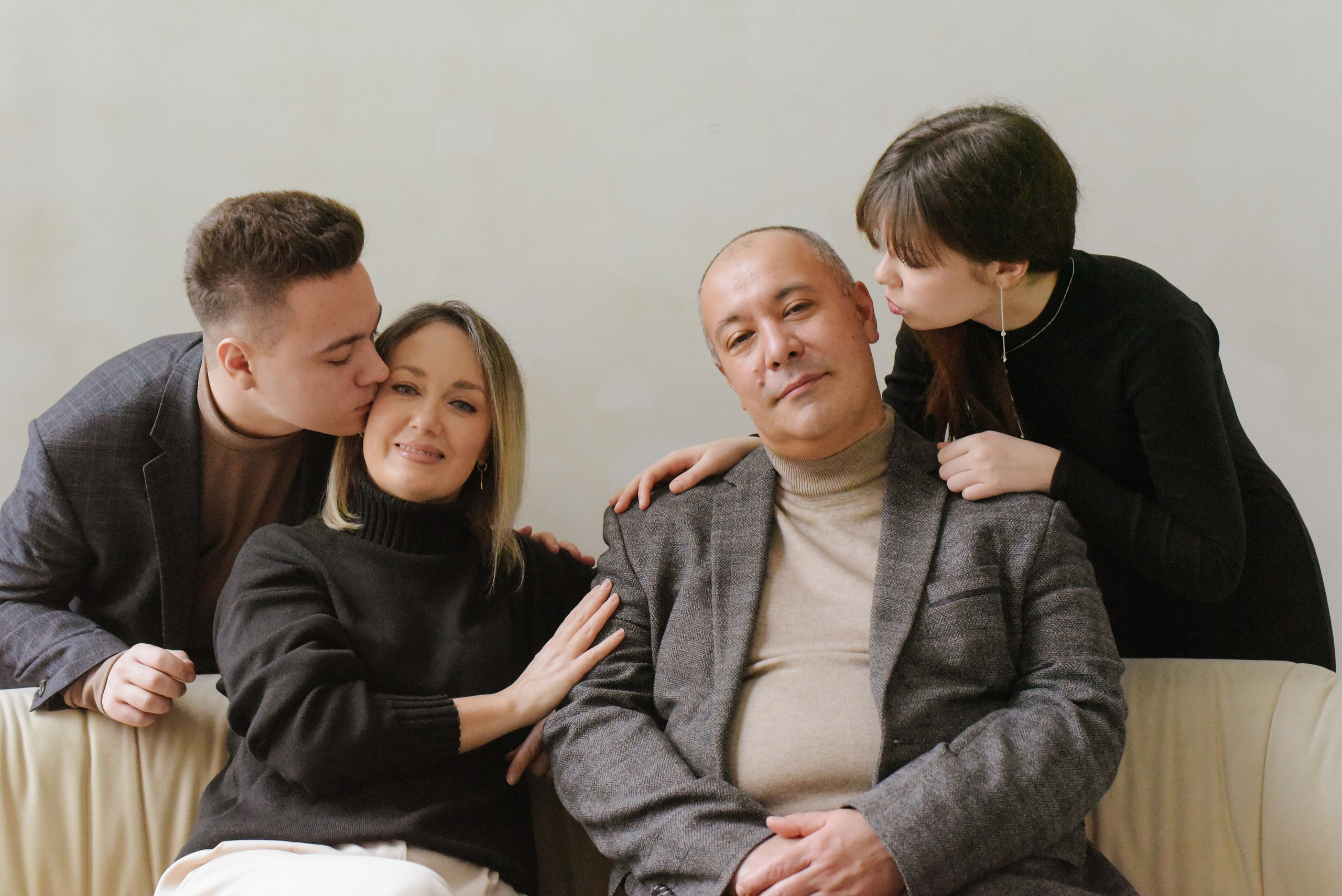 Молодые родители и взрослые дети. Фотограф Лола Волна, город Москва