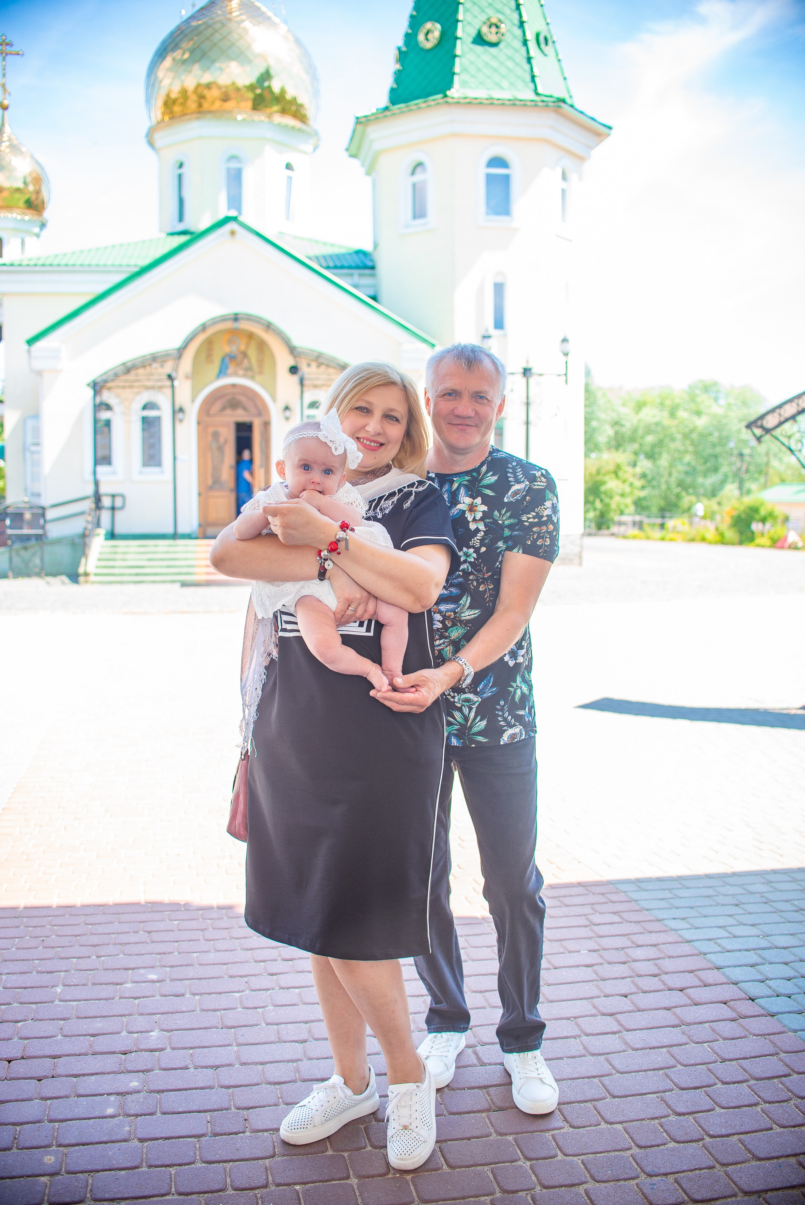 Крещение Есении в хр.Андрея Первозванного. Семейный фотограф на выписку из роддома и крещение Минск Настя Гришук