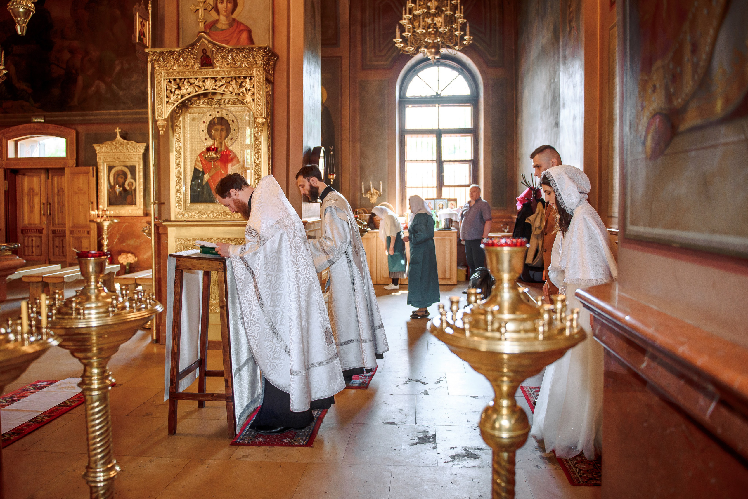 Венчание в Храме Бориса и Глеба в Дегунино. Свадебный и семейный фотограф в Москве Юлия Винник