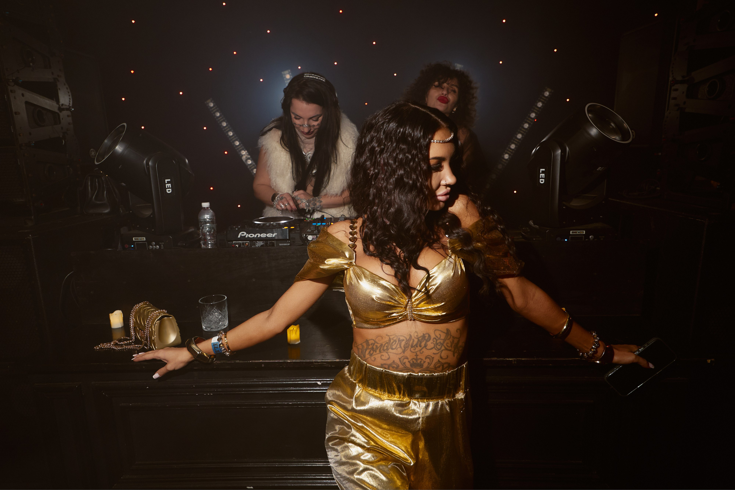 ILLEGAL FRIENDS — MIRAGE [PART III]. СВОИ. ФОТООТЧЕТЫ-СОБЫТИЯ-МЕСТА